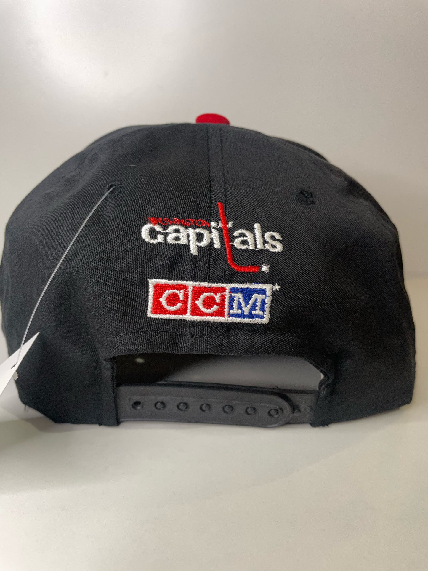 VINTAGE 90s WASHINGTON CAPITALS CCM SNAPBACK CAP HAT