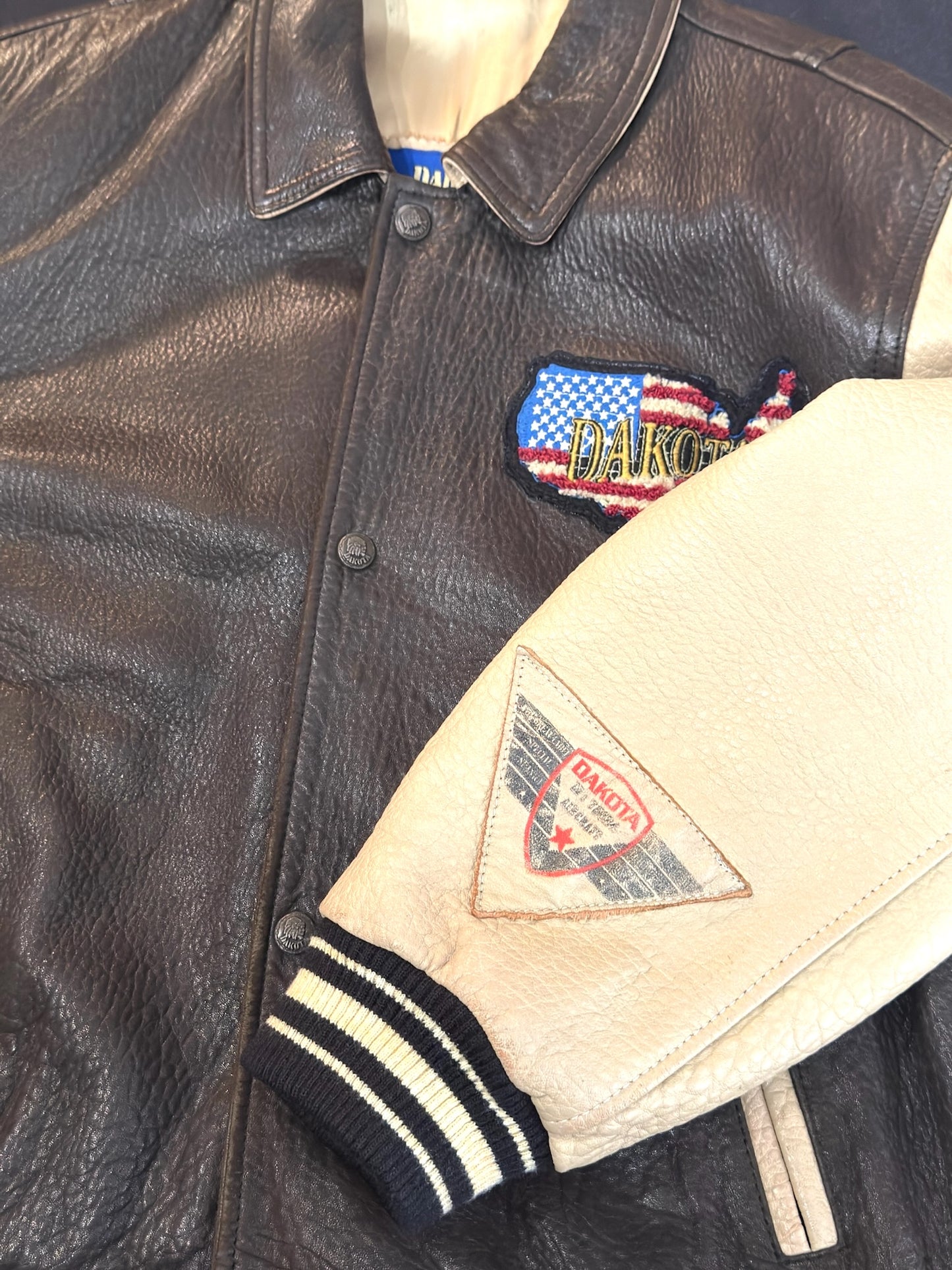 VINTAGE DAKOTA "AMERICAN SPIRIT" LEATHER VARSITY JACKET SZ: S
