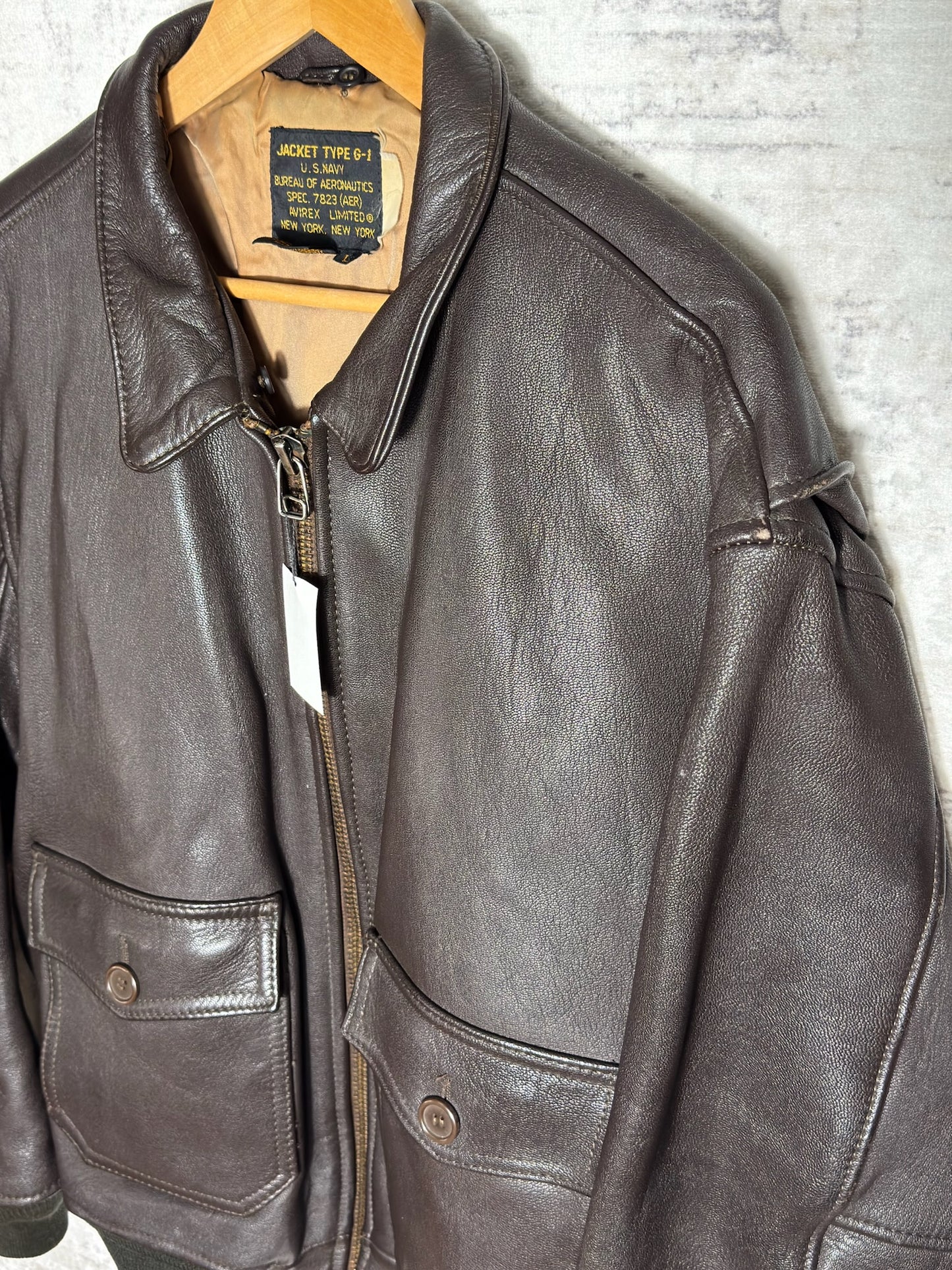 VINTAGE AVIREX TYPE G-1 "U.S NAVY" LEATHER JACKET  SZ: L