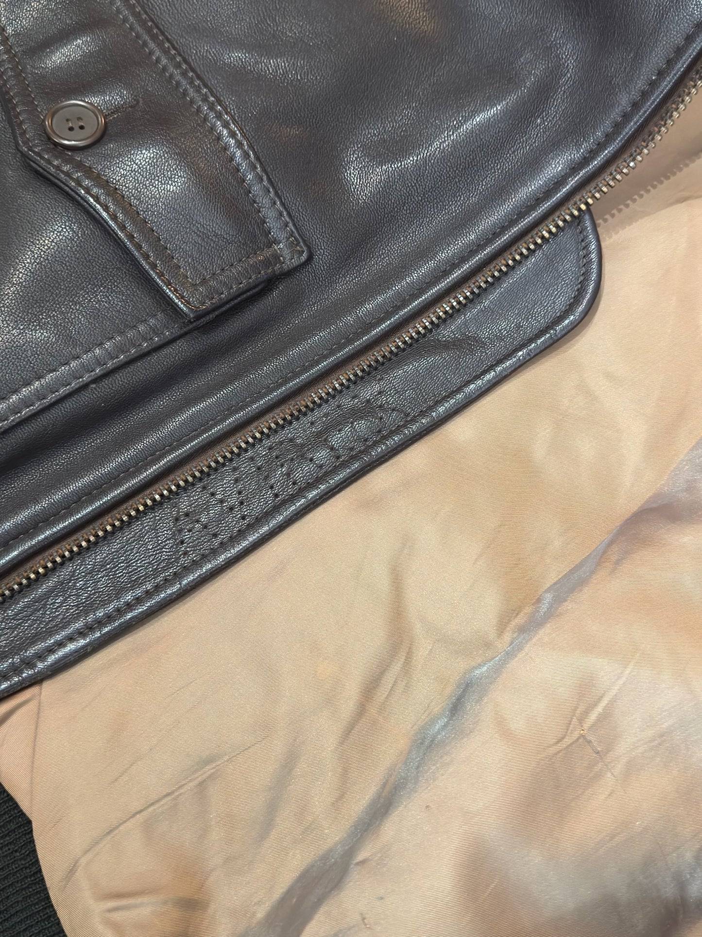 VINTAGE AVIREX TYPE G-1 "U.S NAVY" LEATHER JACKET  SZ: L