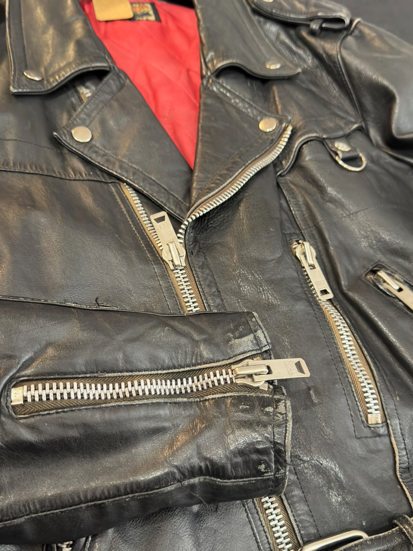 VINTAGE 80s CUT BACK MOTORCYCLE BIKER LEATHER JACKET  SZ: S