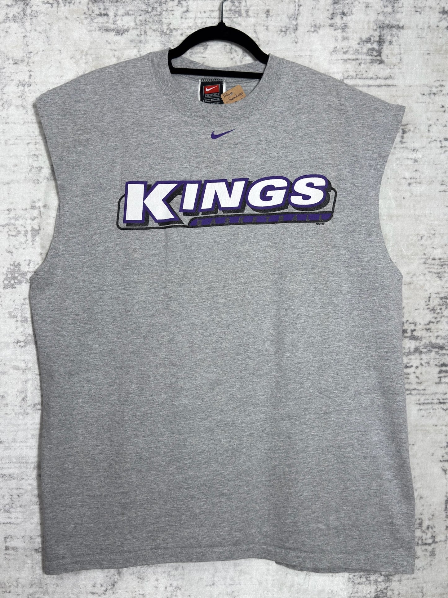 VINTAGE 90s NIKE SACRAMENTO KINGS T-SHIRT SLEEVELESS SZ: XL