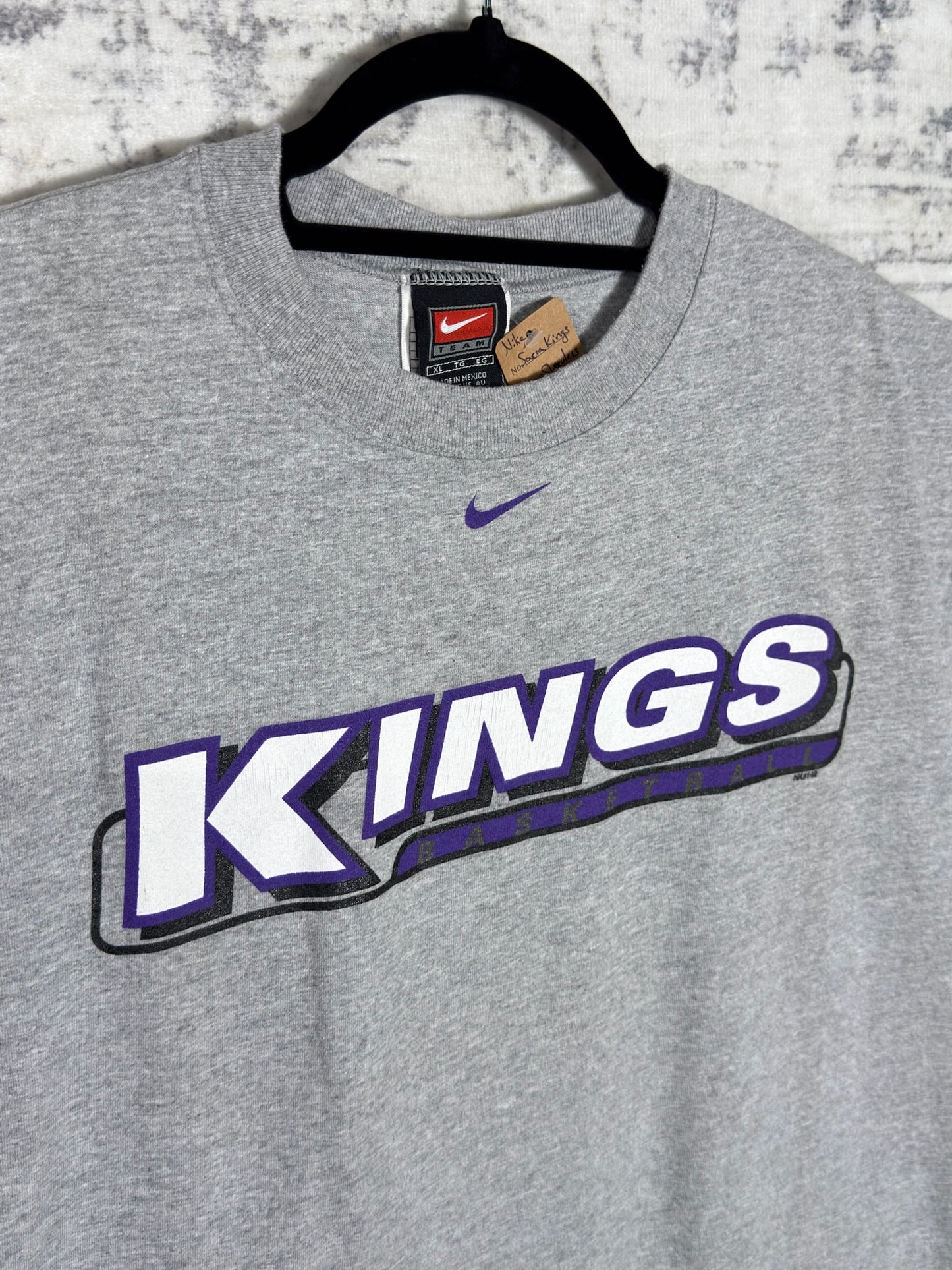 VINTAGE 90s NIKE SACRAMENTO KINGS T-SHIRT SLEEVELESS SZ: XL