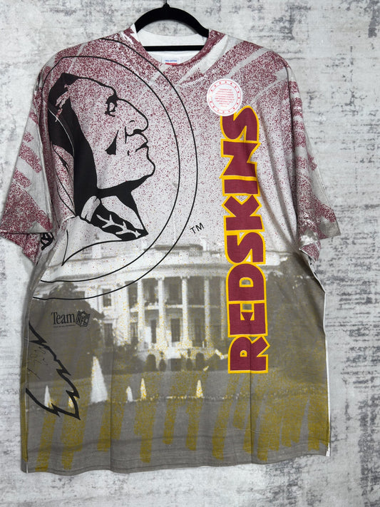 "DS" VINTAGE 1993 WASHINGTON REDSKINS "ALL OVER PRINT" T-SHIRT SZ: XL