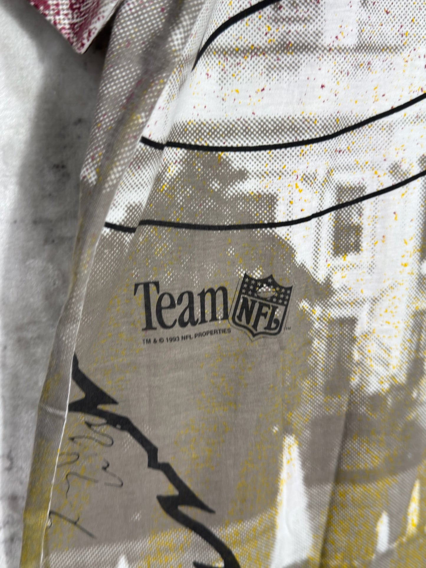 "DS" VINTAGE 1993 WASHINGTON REDSKINS "ALL OVER PRINT" T-SHIRT SZ: XL