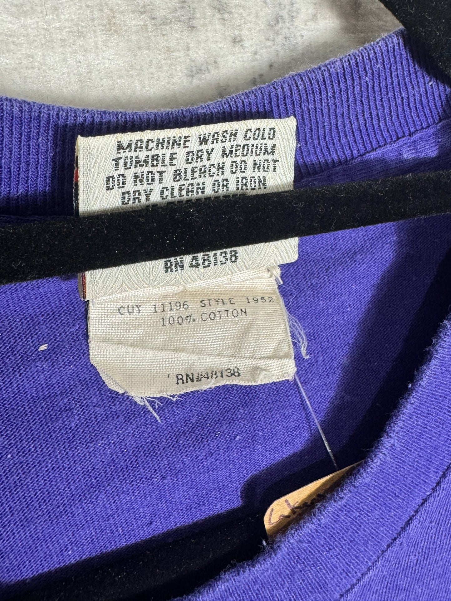 VINTAGE 90s LOS ANGELES LAKERS "MAGIC JOHNSON" NUTMEG T-SHIRT SZ: L