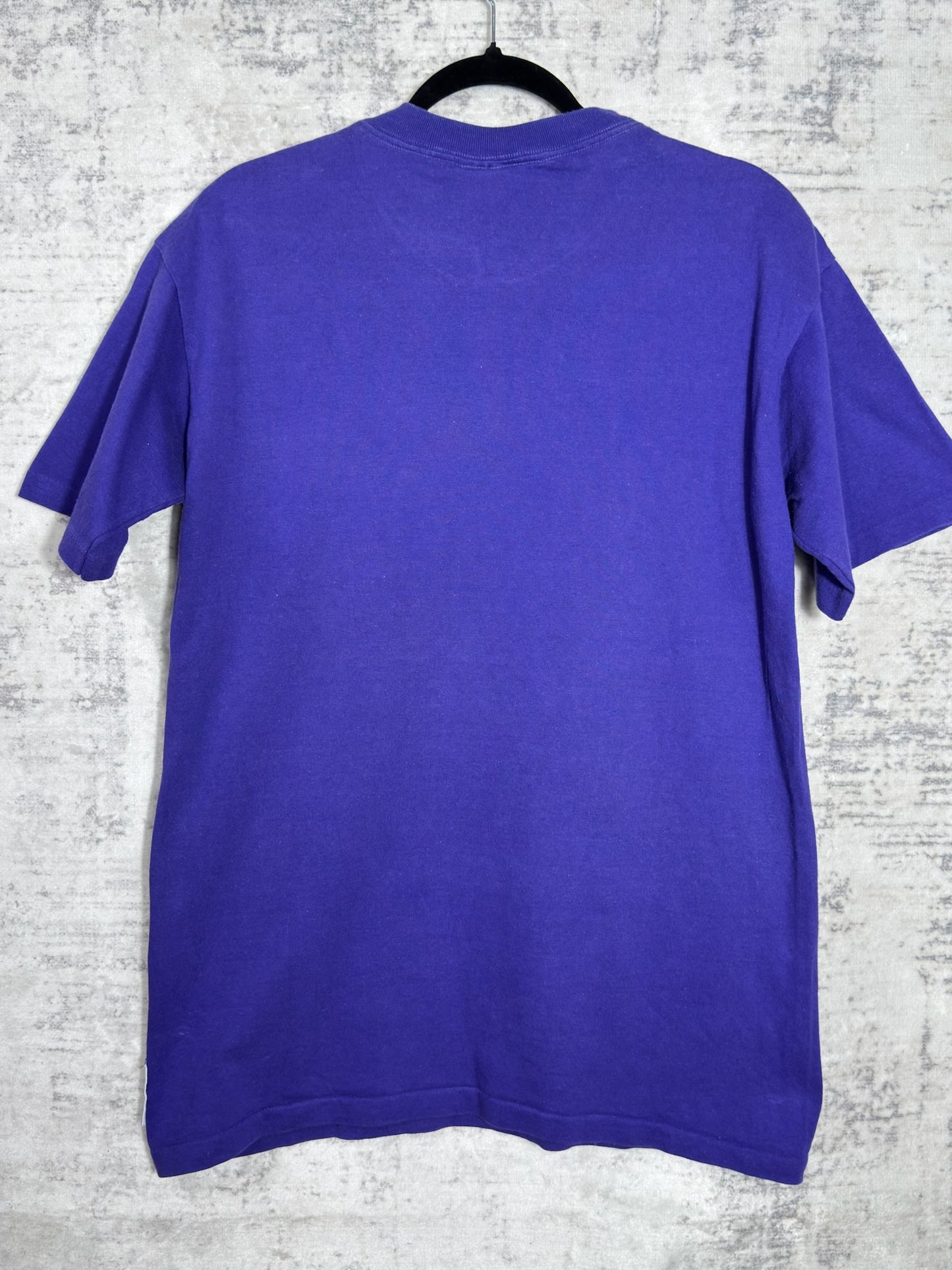 VINTAGE 90s LOS ANGELES LAKERS "MAGIC JOHNSON" NUTMEG T-SHIRT SZ: L