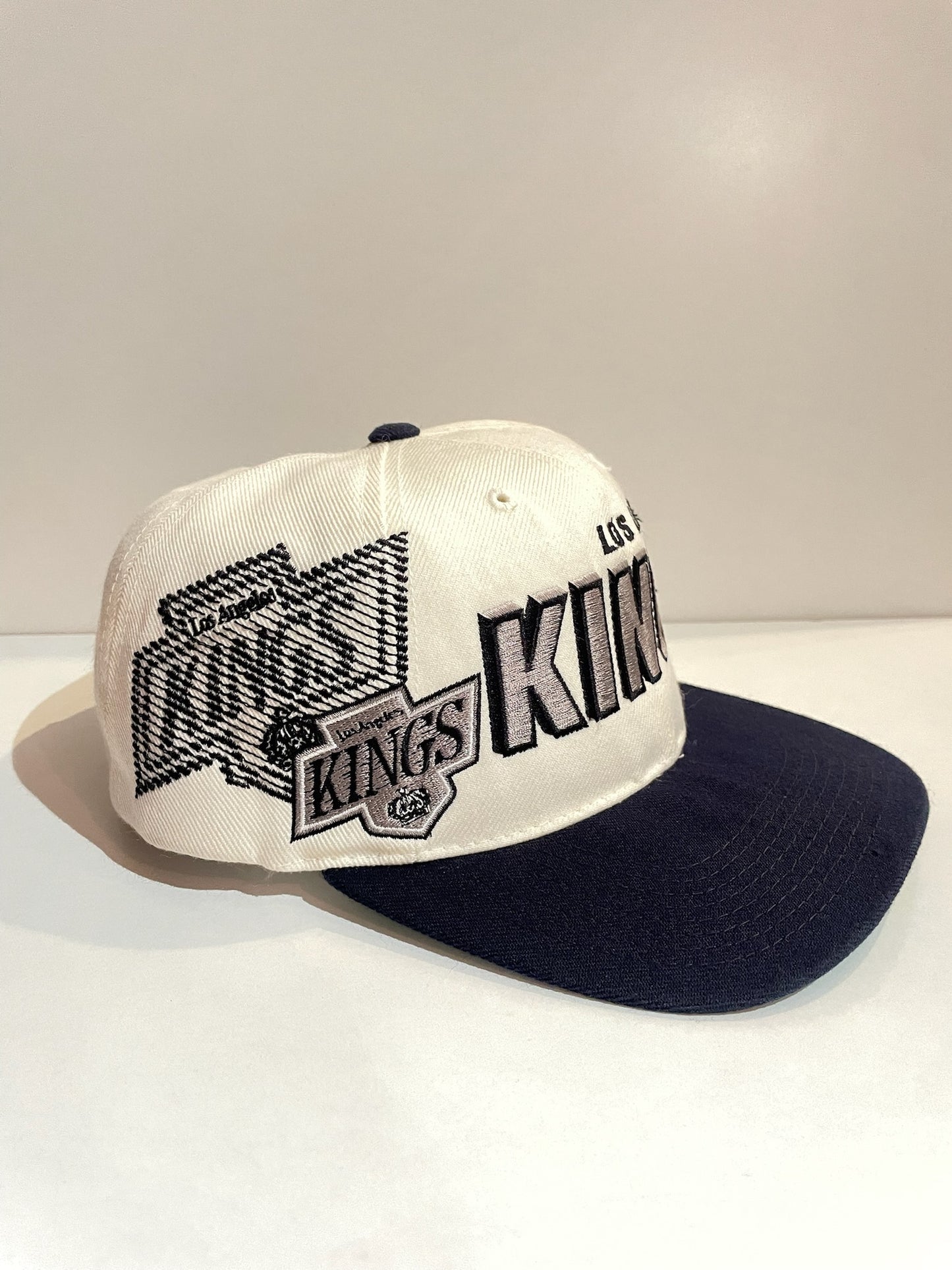 VINTAGE 90s LOS ANGELES KINGS "SHADOW LASER" SPORTS SPECIALTIES SNAPBACK CAP HAT