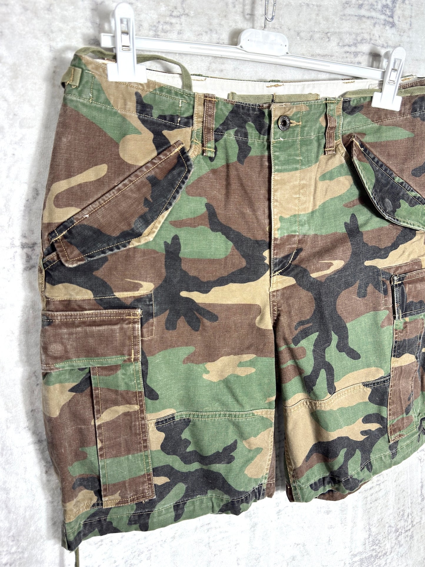 POLO RALPH LAUREN "TROUSERS MOUNTAIN" CARGO SHORTS  SZ: 31