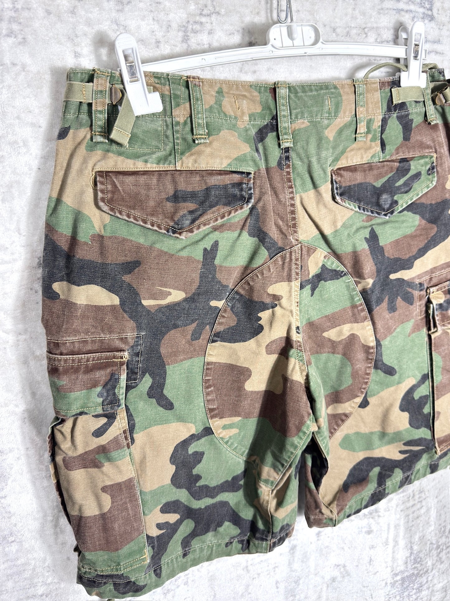 POLO RALPH LAUREN "TROUSERS MOUNTAIN" CARGO SHORTS  SZ: 31