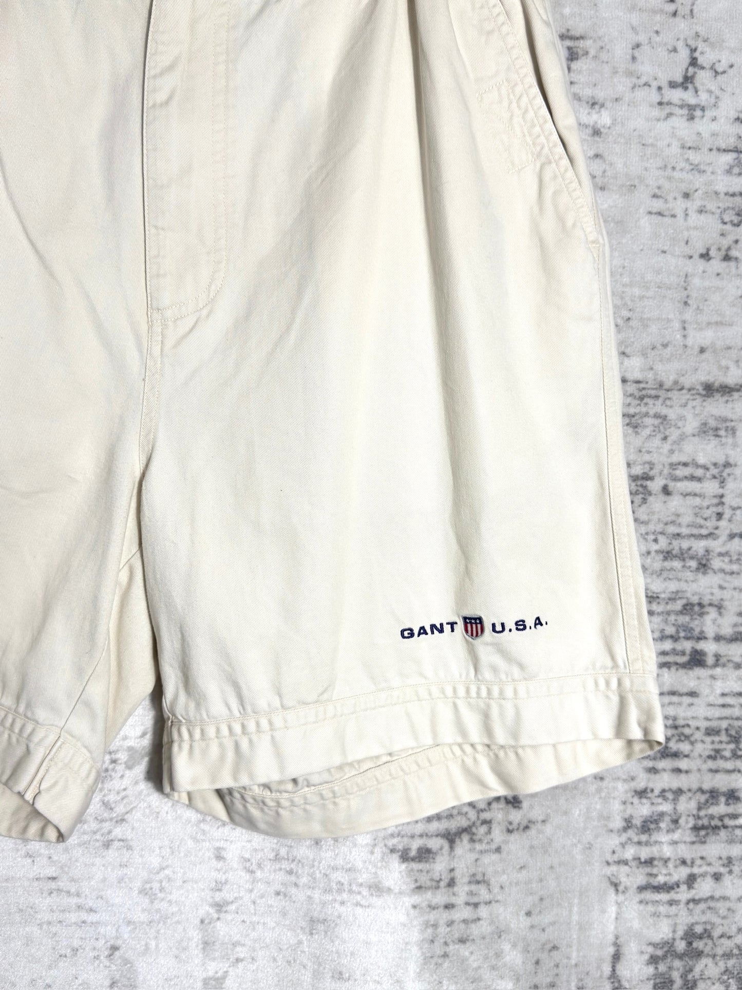 VINTAGE 90s GANT U.S.A CHINO SHORTS  SZ: XL