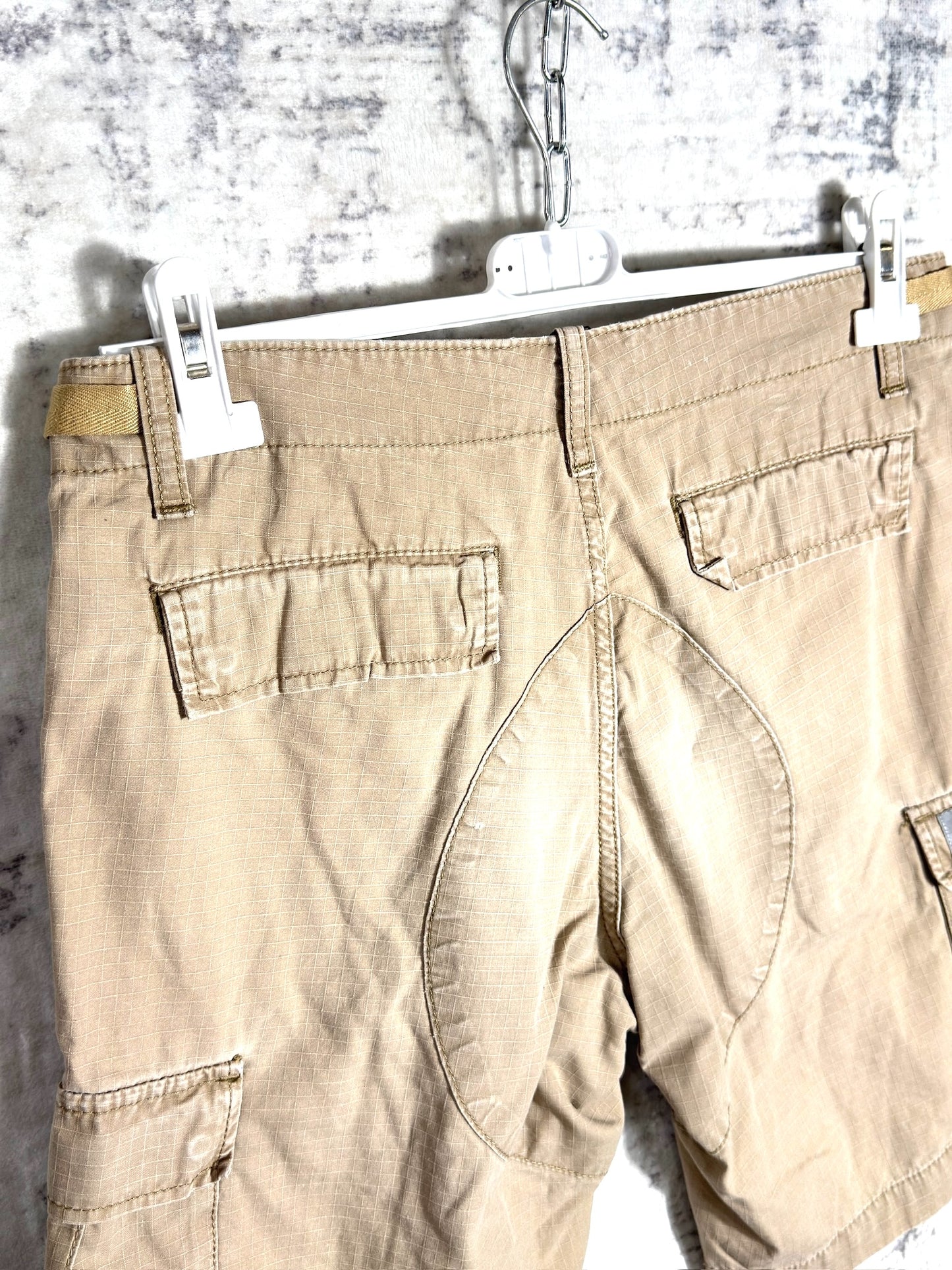 CARHARTT AVIATION CARGO BERMUDA SHORTS  SZ: 30