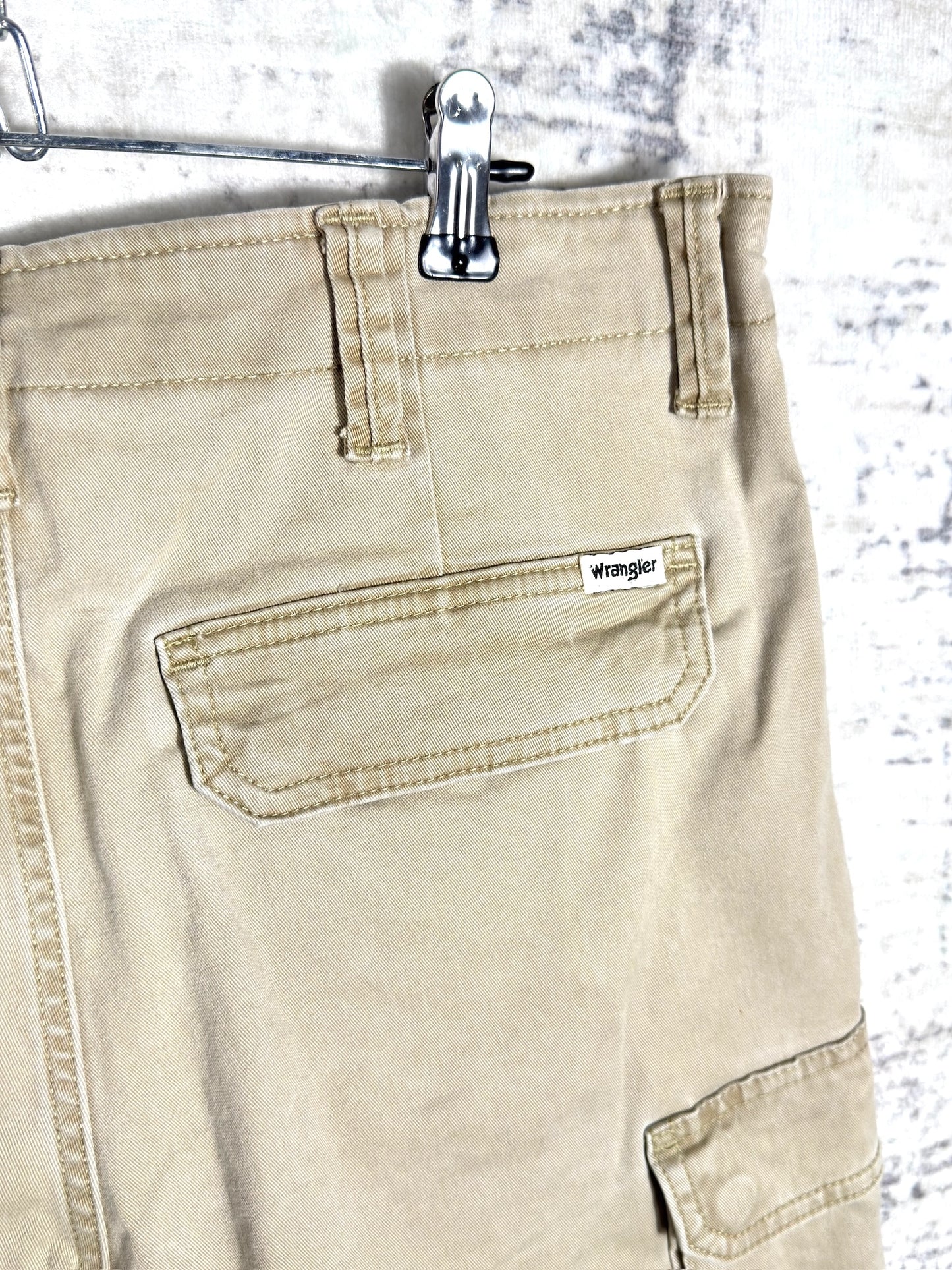 WRANGLER "CASEY JONES" CARGO BERMUDA SHORTS  SZ: 31