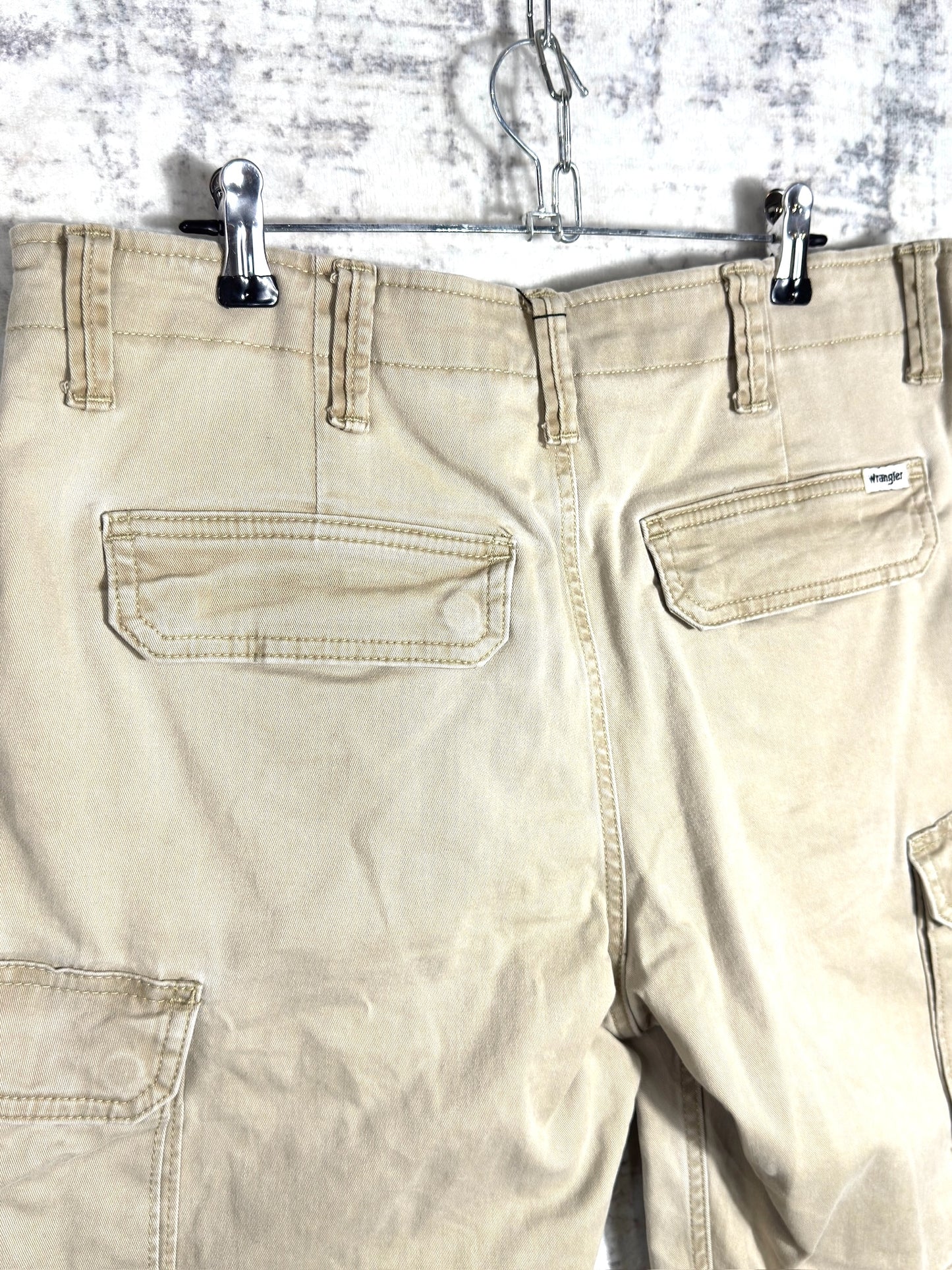 WRANGLER "CASEY JONES" CARGO BERMUDA SHORTS  SZ: 31