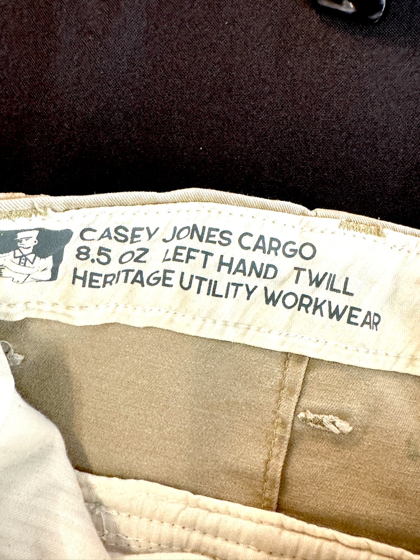 WRANGLER "CASEY JONES" CARGO BERMUDA SHORTS  SZ: 31
