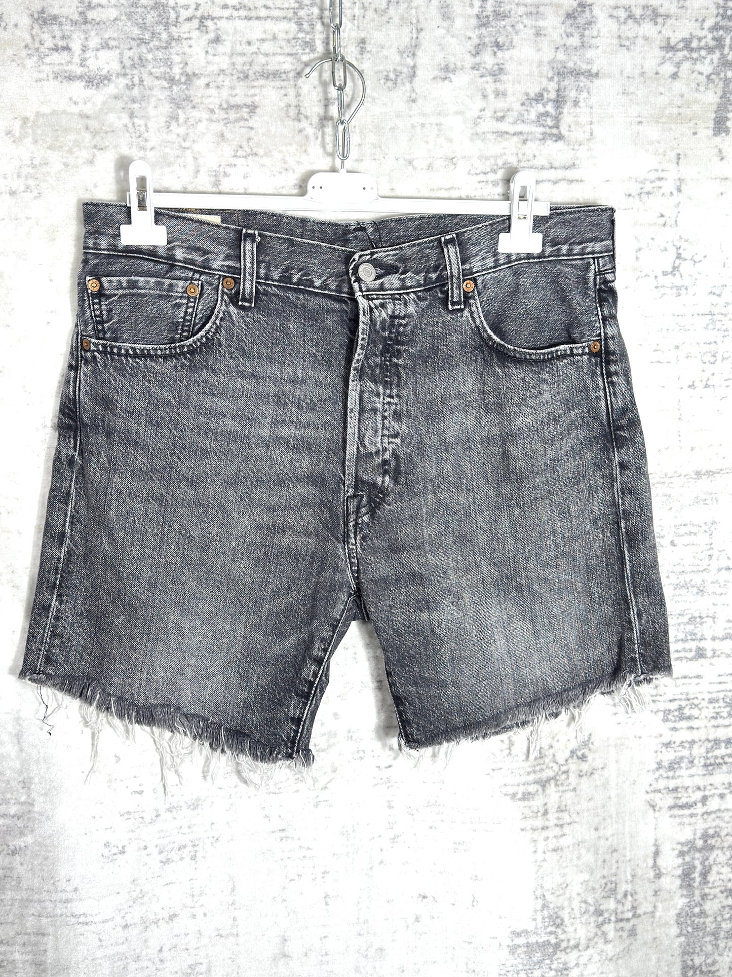 LEVI'S 501 '93 DENIM SHORTS Sz: 34