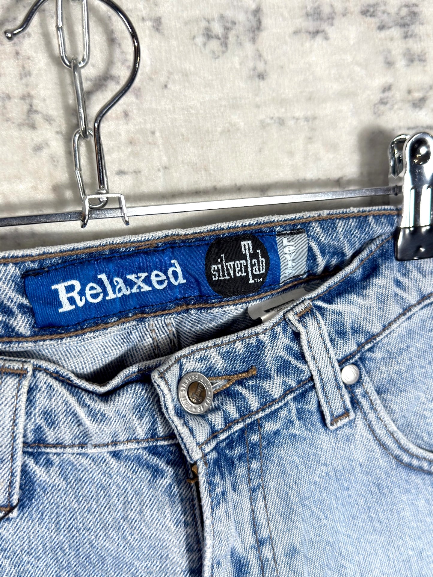 VINTAGE 1996 LEVI'S SILVERTAB DENIM SHORTS Sz: 31