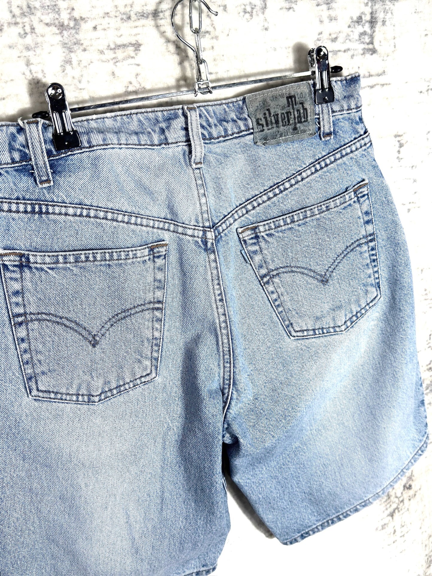 VINTAGE 1996 LEVI'S SILVERTAB DENIM SHORTS Sz: 31