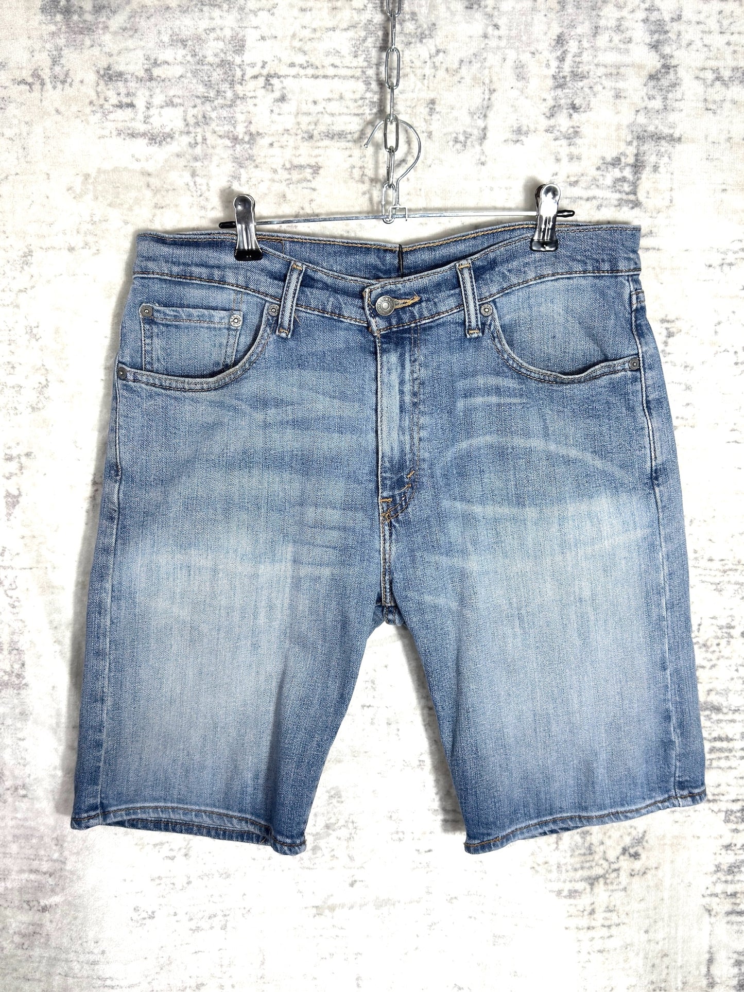 LEVI'S 505 DENIM SHORTS Sz: 32