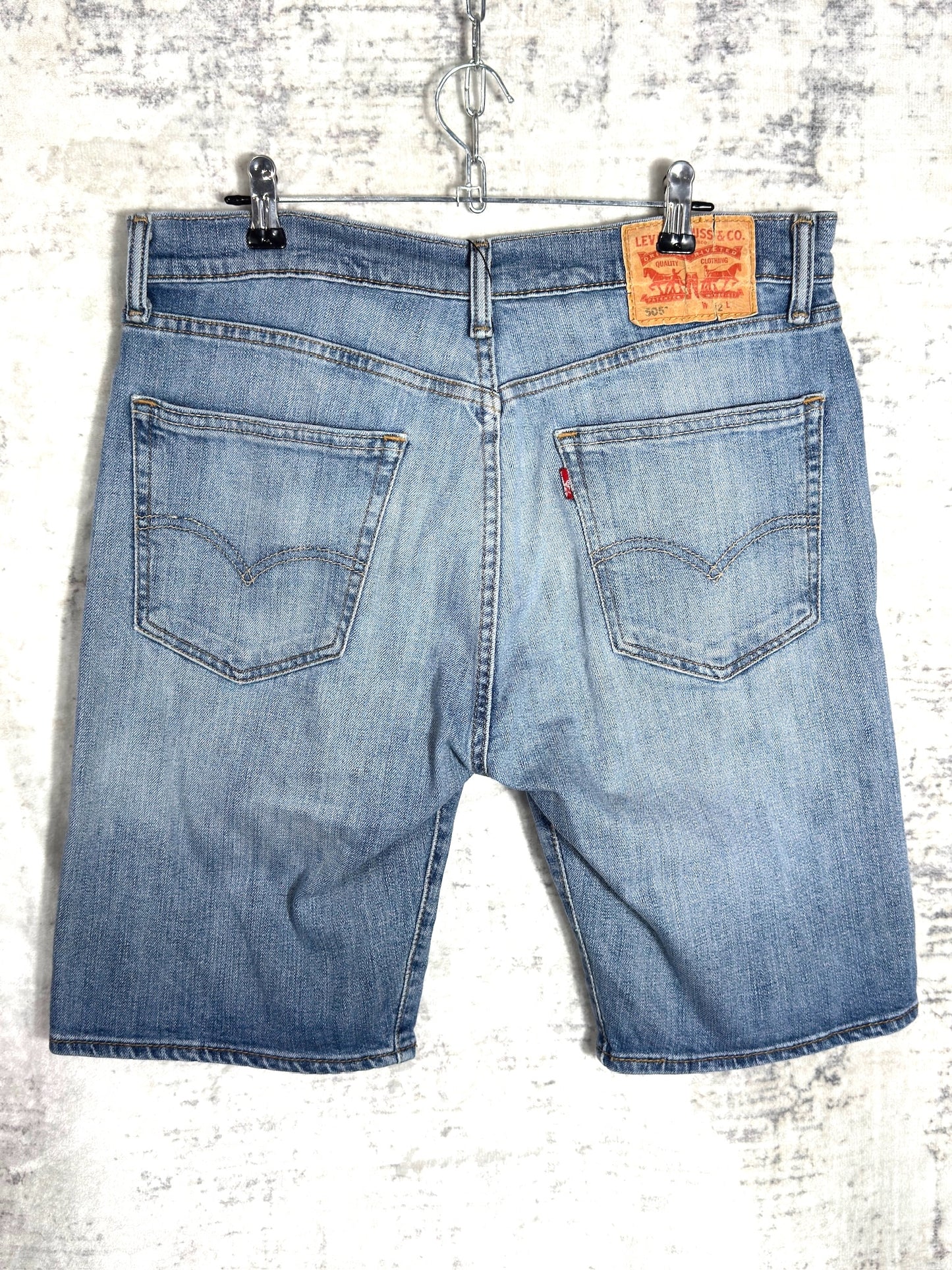 LEVI'S 505 DENIM SHORTS Sz: 32