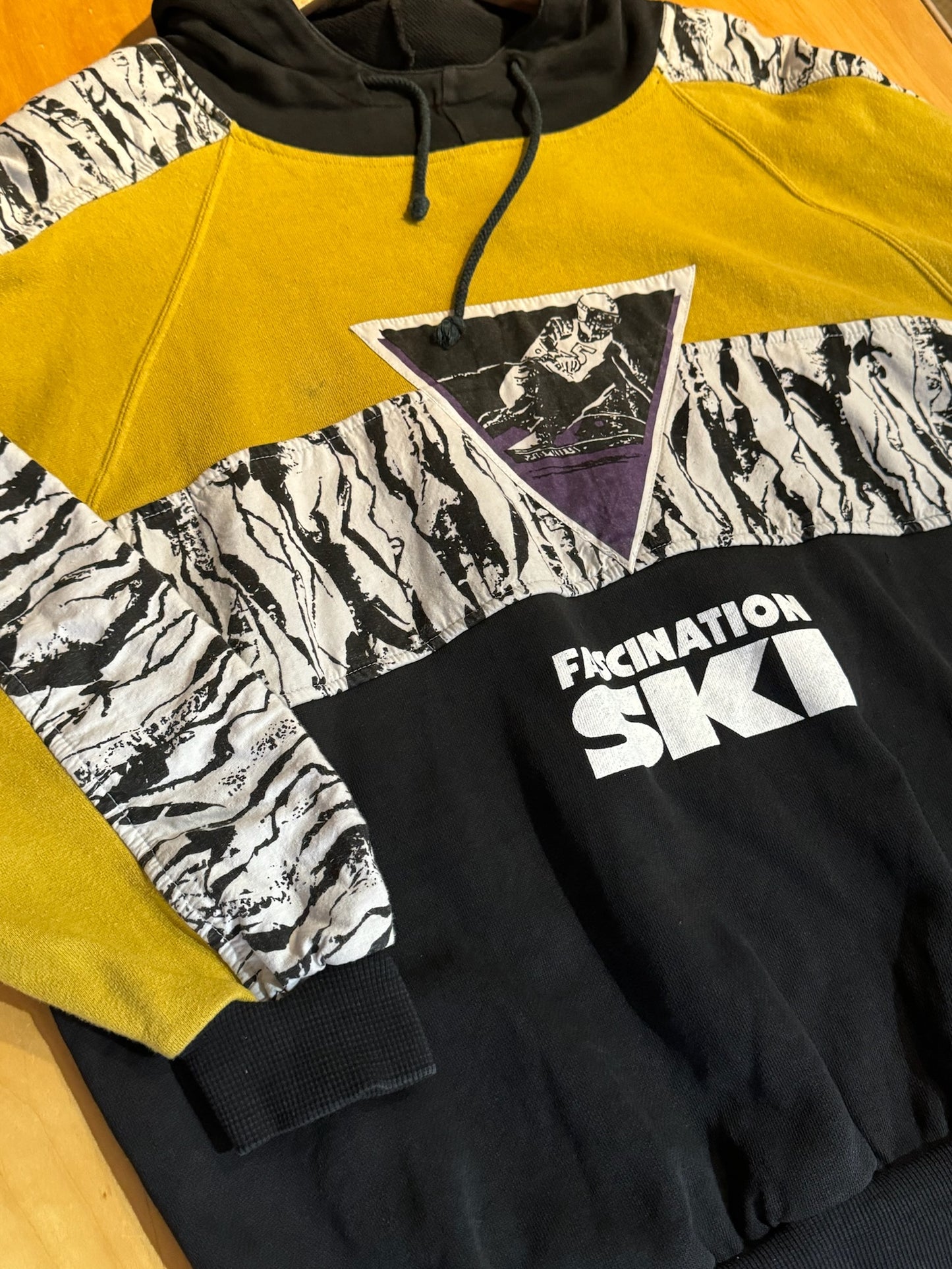 VINTAGE 80s FREE SPORT "FASCINATION SKI" HOODIE  SZ: XL