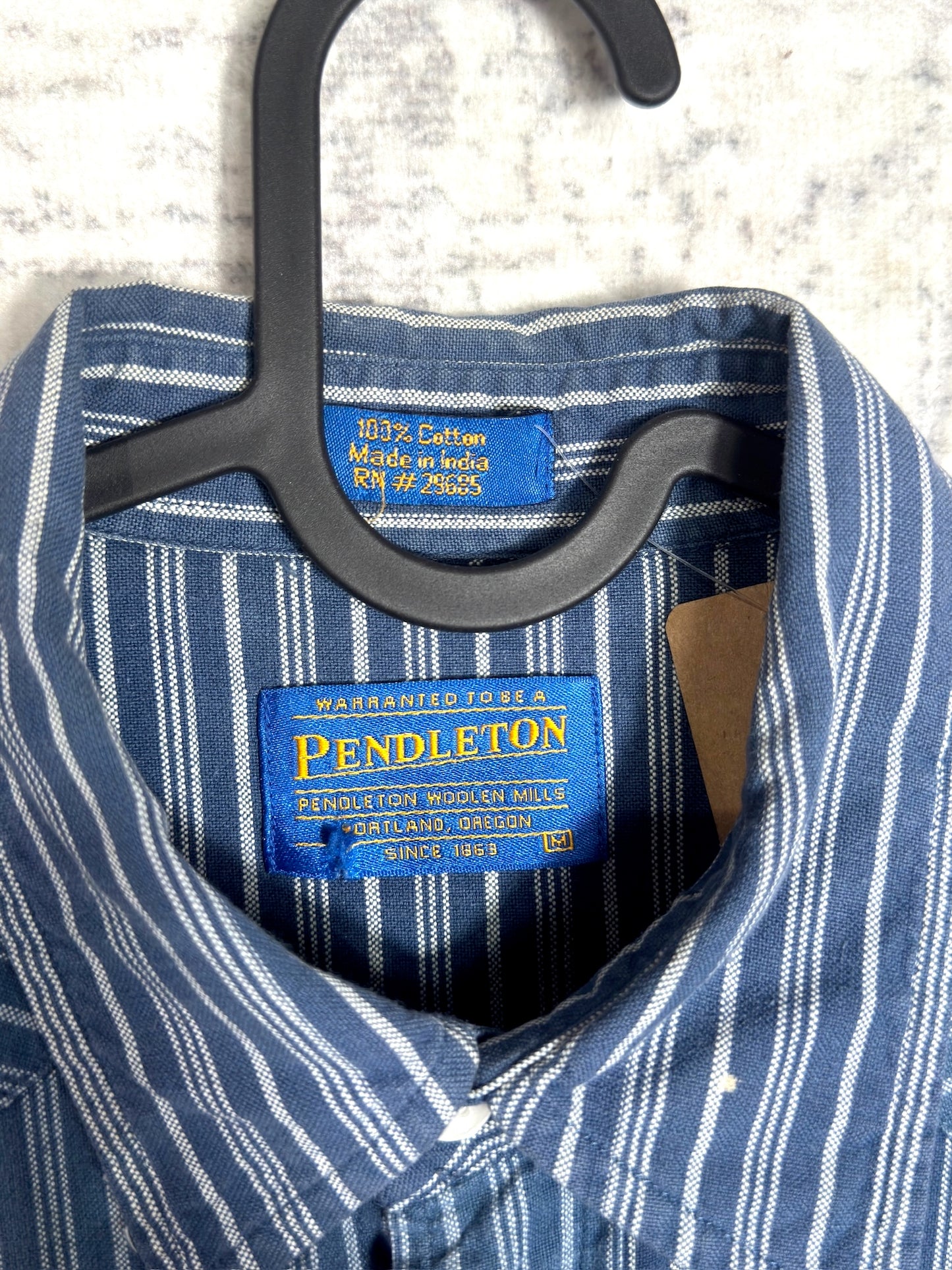 PENDLETON "PINSTRIPE" WESTERN SHORT SLEEVES SHIRT SZ: M