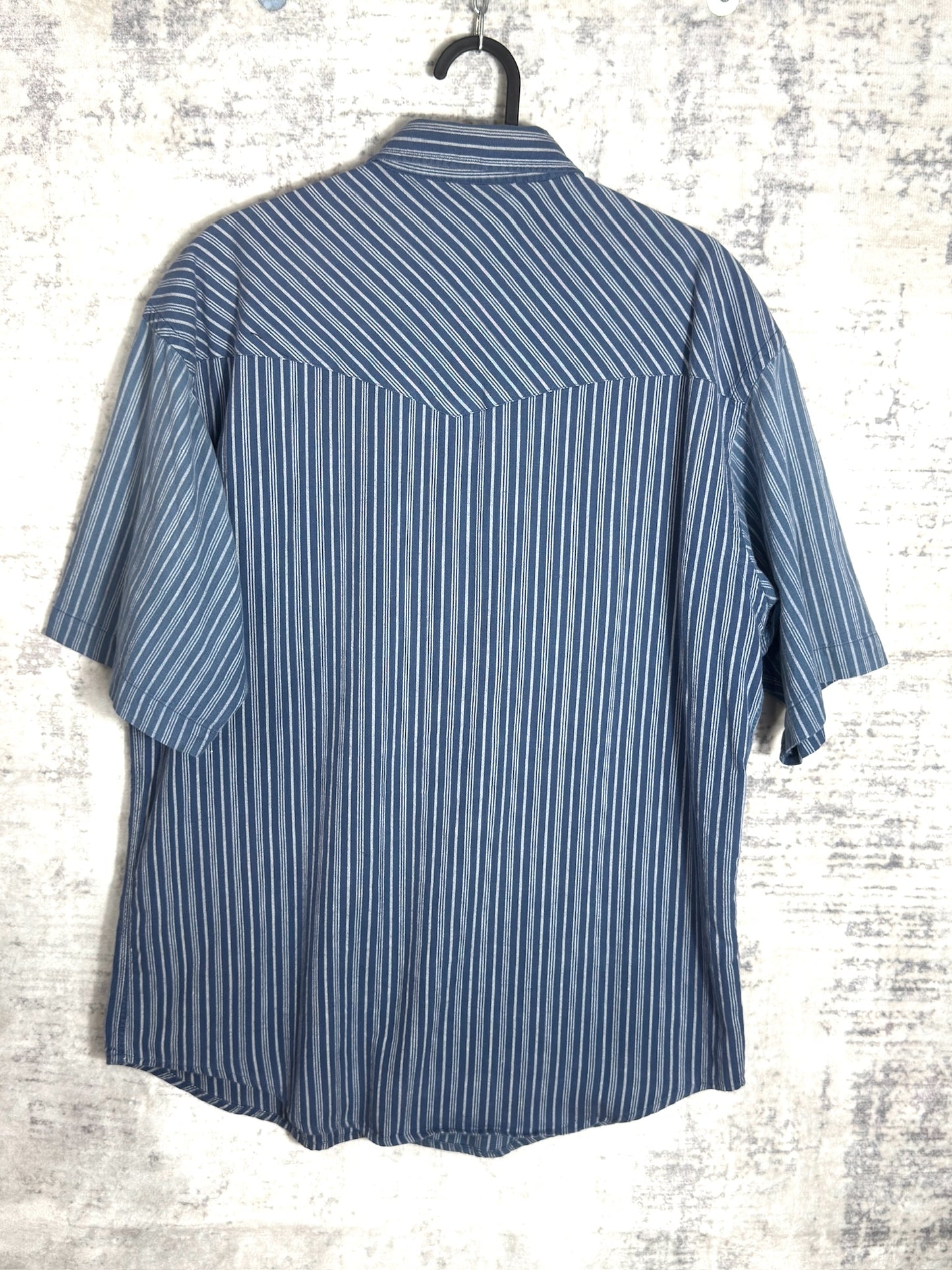 PENDLETON "PINSTRIPE" WESTERN SHORT SLEEVES SHIRT SZ: M