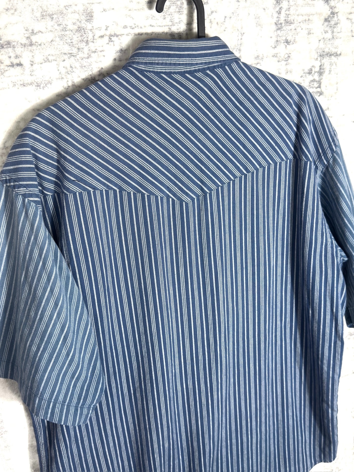 PENDLETON "PINSTRIPE" WESTERN SHORT SLEEVES SHIRT SZ: M