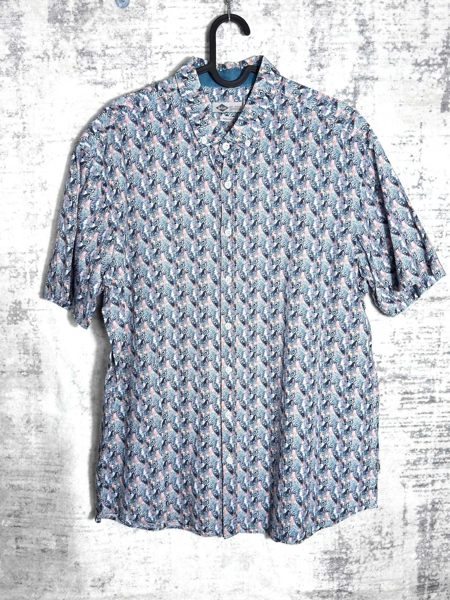 LEE COOPER "FLORAL & BIRDS" SHORT SLEEVES SHIRT SZ: L