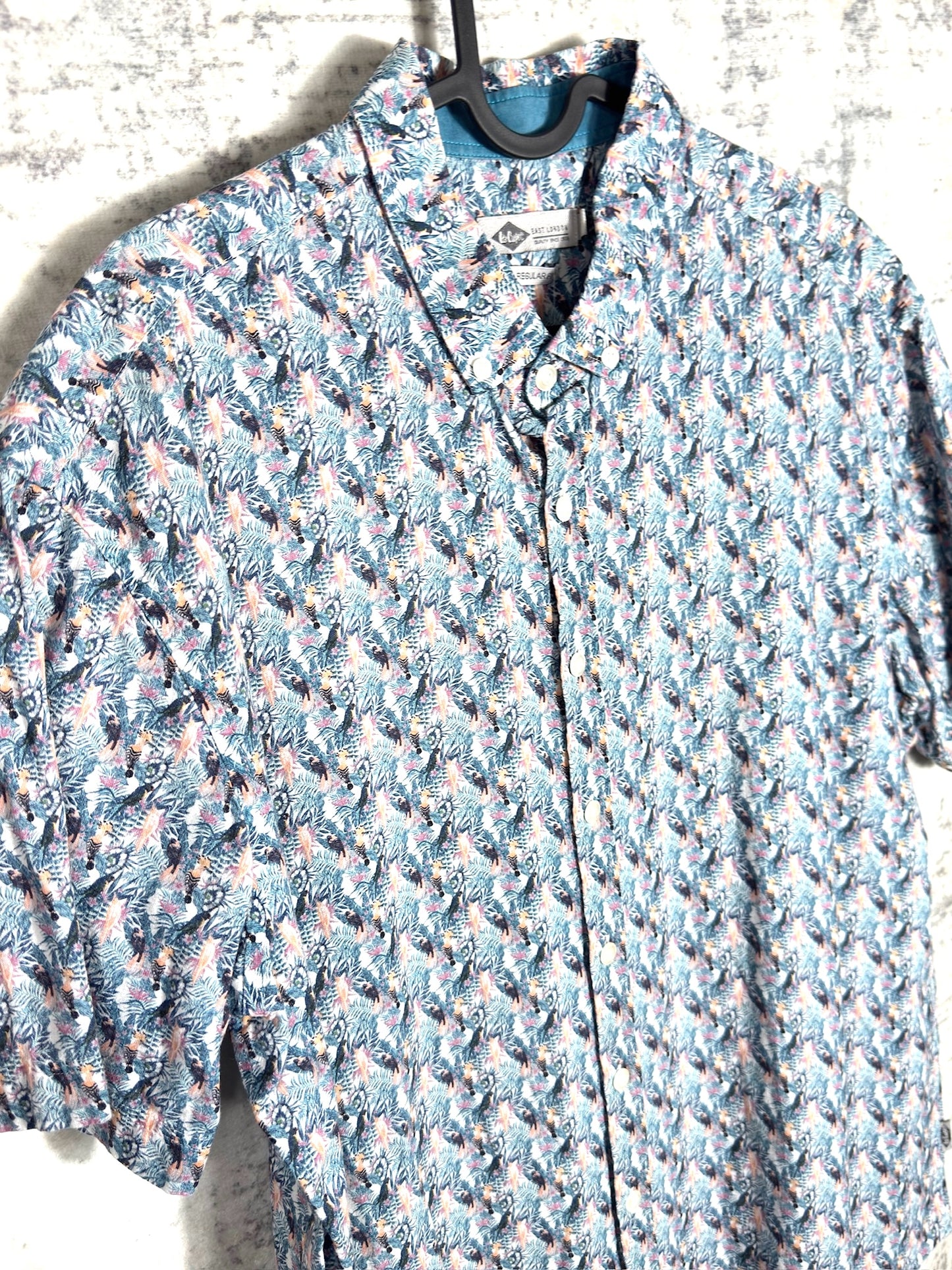 LEE COOPER "FLORAL & BIRDS" SHORT SLEEVES SHIRT SZ: L