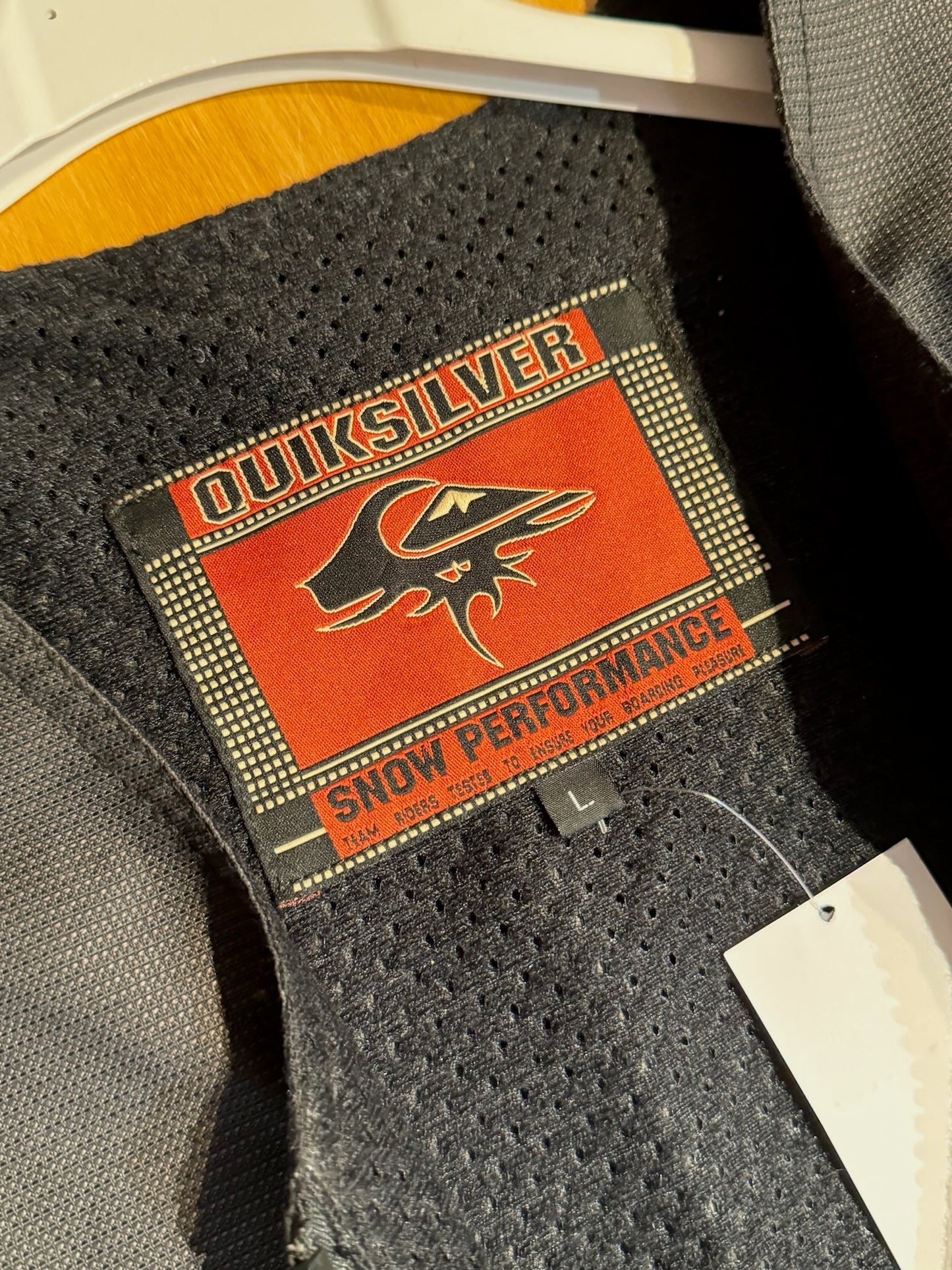 QUIKSILVER "SNOW PERFORMANCE" VEST  SZ: L