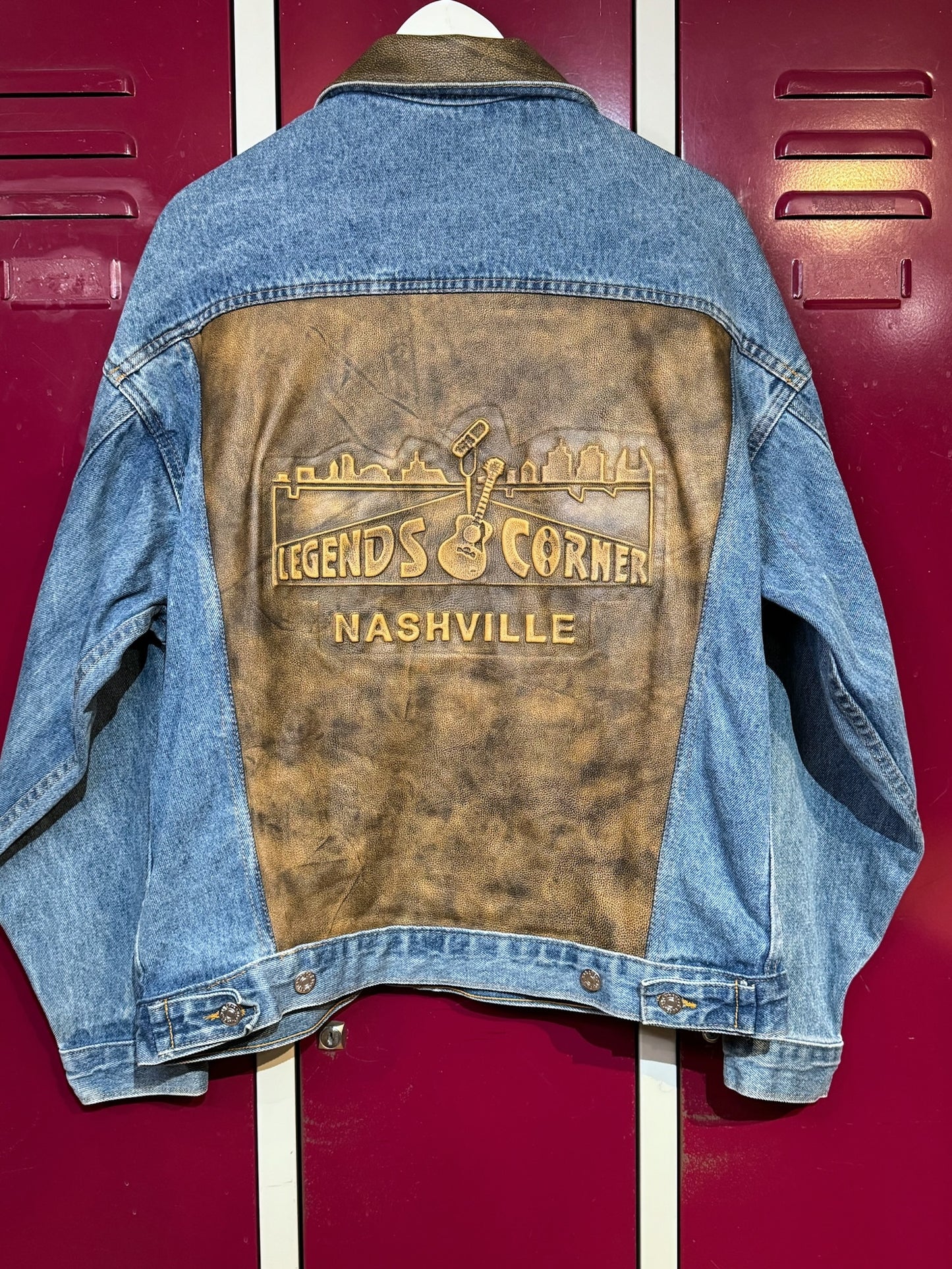 VINTAGE LEGENDS CORNER "NASHVILLE" DENIM JACKET SZ: M