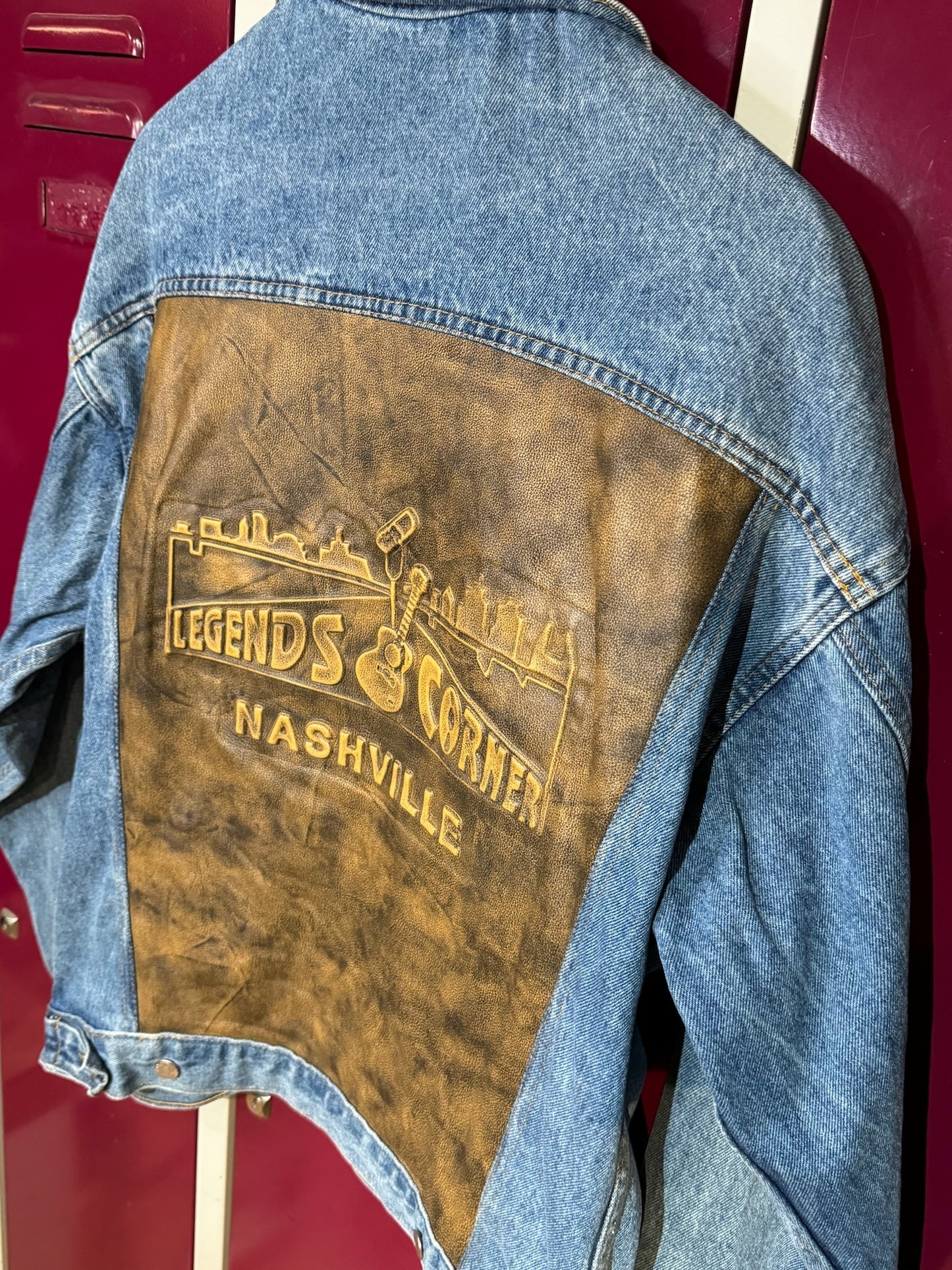 VINTAGE LEGENDS CORNER "NASHVILLE" DENIM JACKET SZ: M