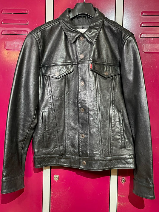 LEVI'S LEATHER TRUCKER JACKET  SZ: S