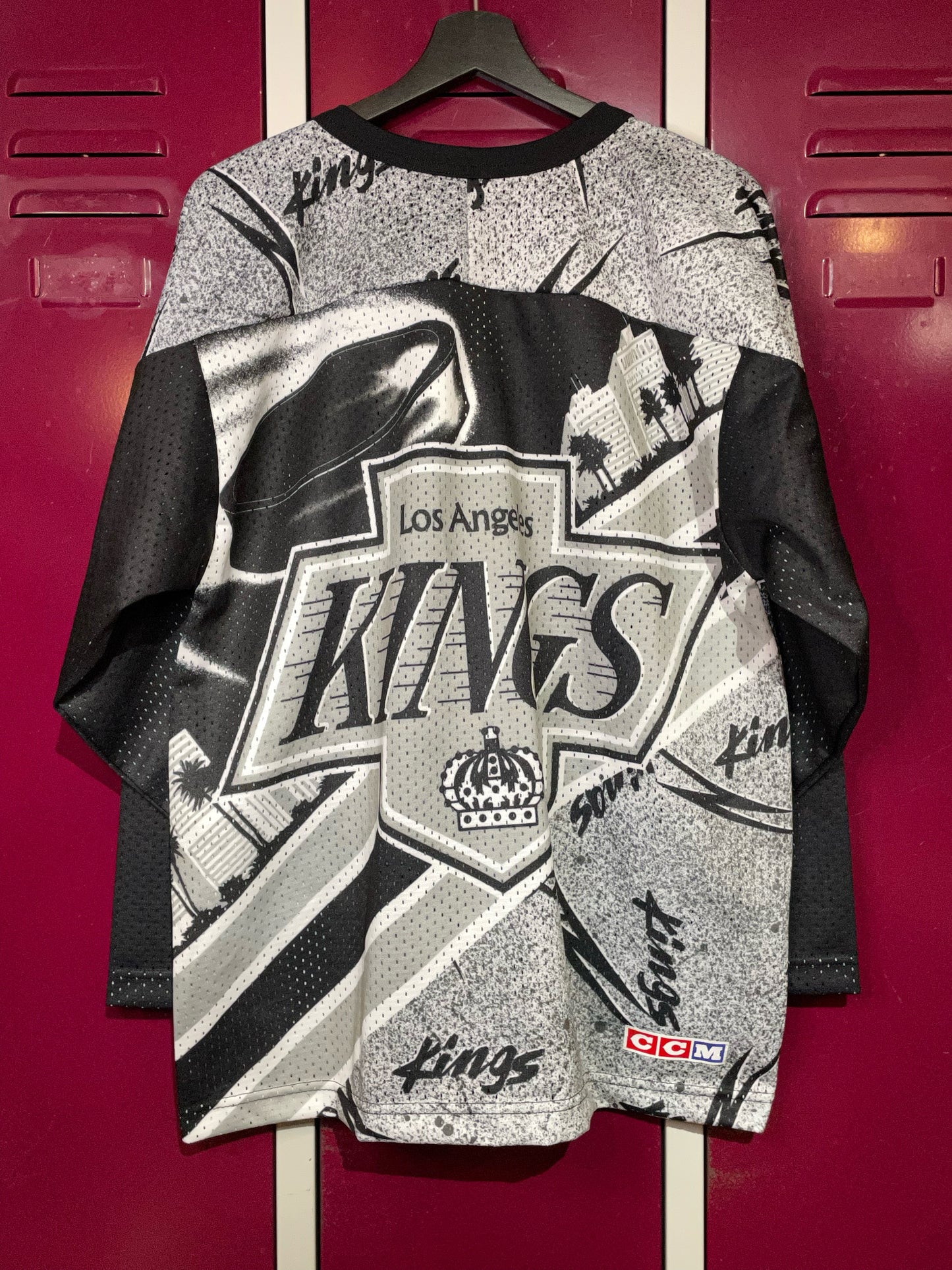 VINTAGE CCM LOS ANGELES KINGS ALLOVER PRINT NHL HOCKEY JERSEY  SZ: M