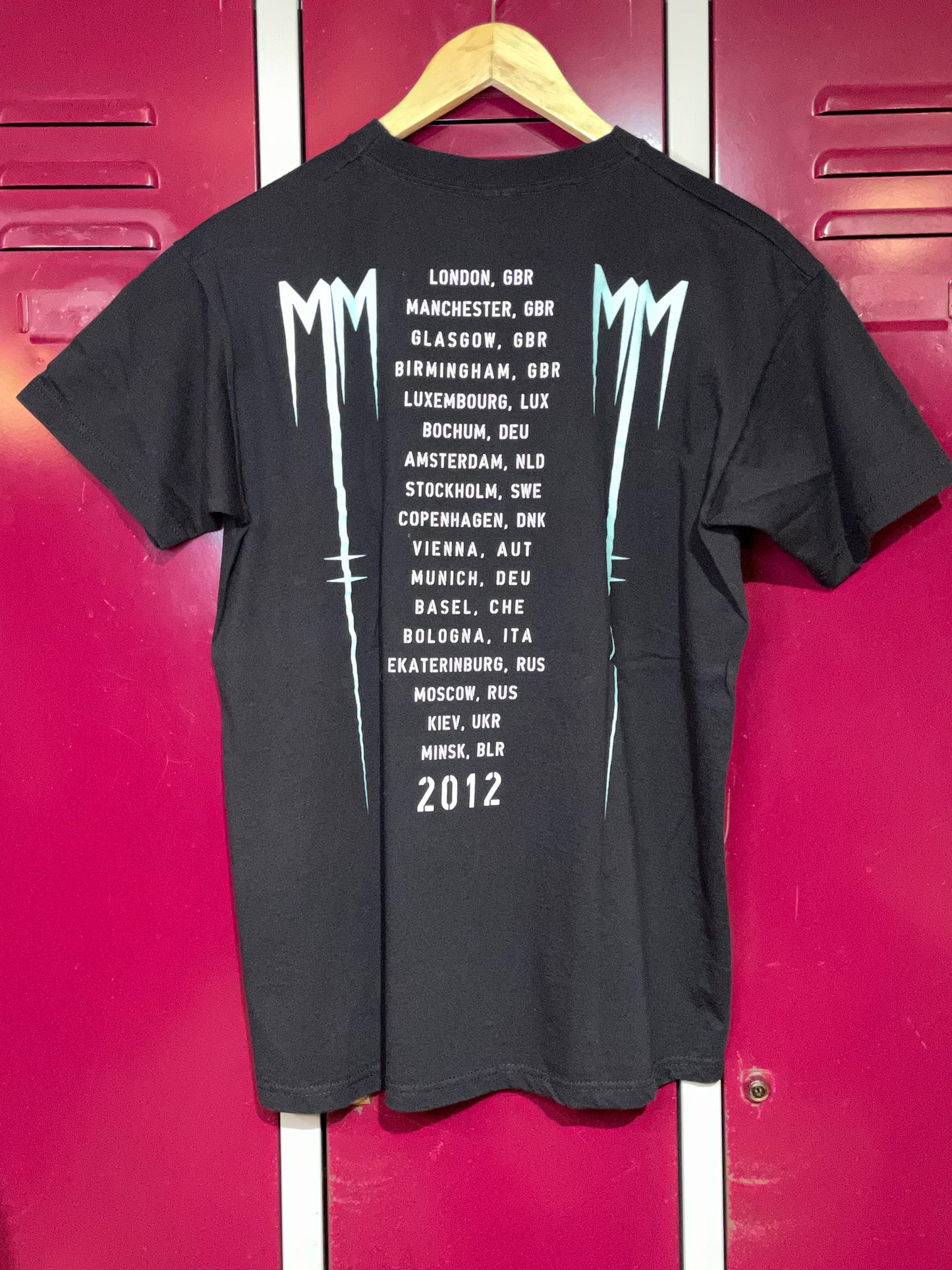 MARILYN MANSON "BORN VILLAIN" TOUR 2012 MUSICBAND T-SHIRT  SZ: M