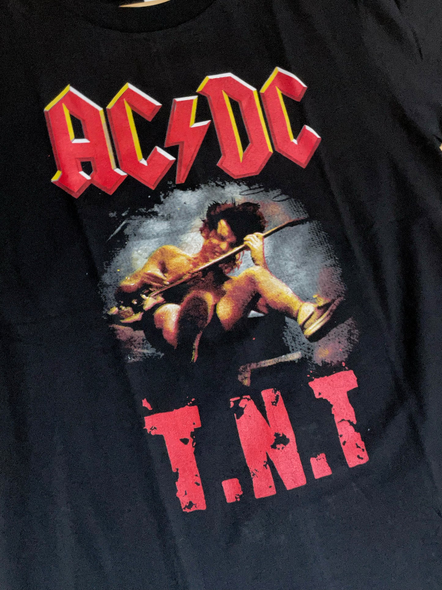 ACDC "T.N.T" MUSIC BAND T-SHIRT  SZ: L