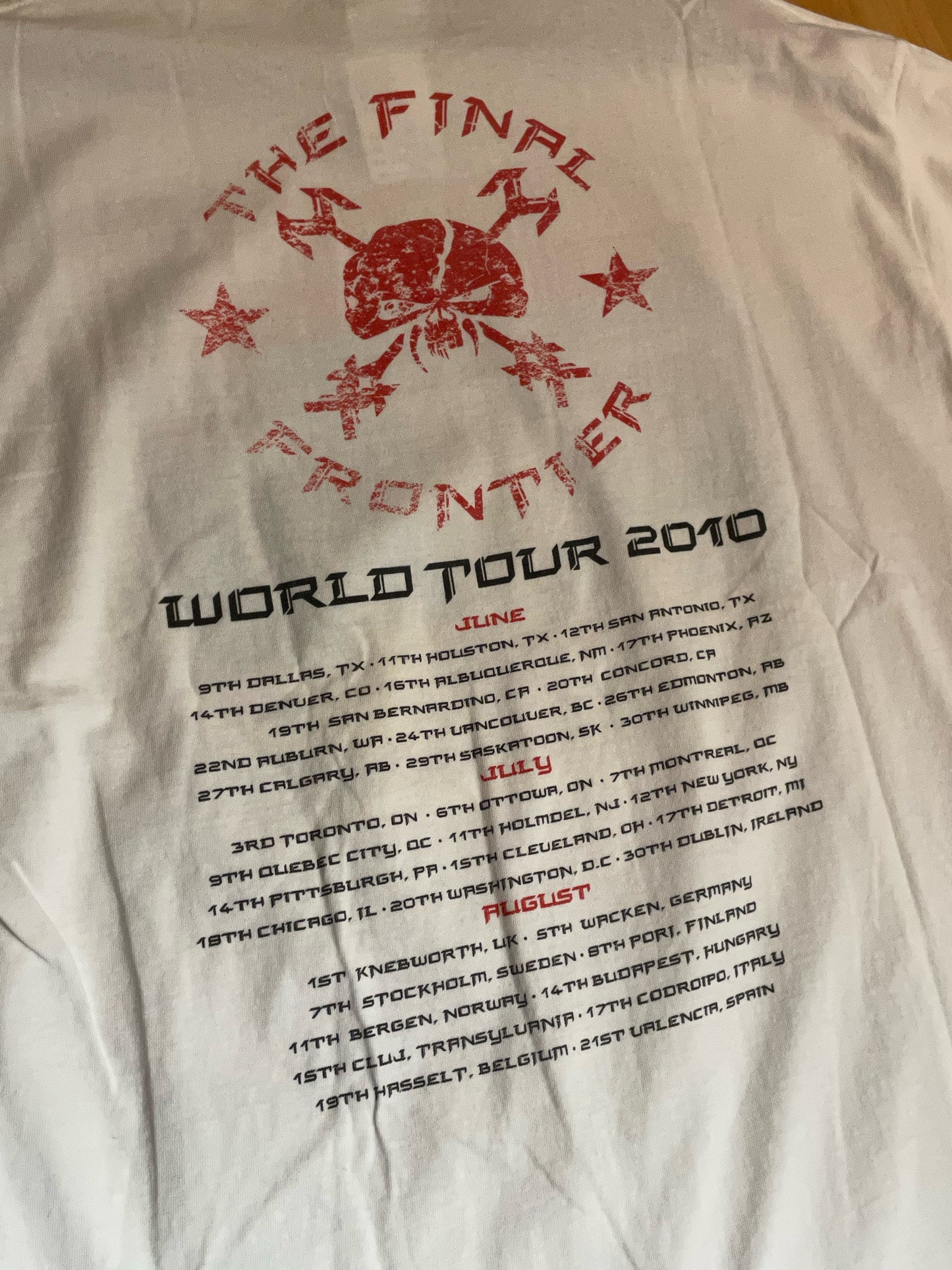 IRON MAIDEN "WORLD TOUR 2010" MUSIC BAND T-SHIRT  SZ: XL