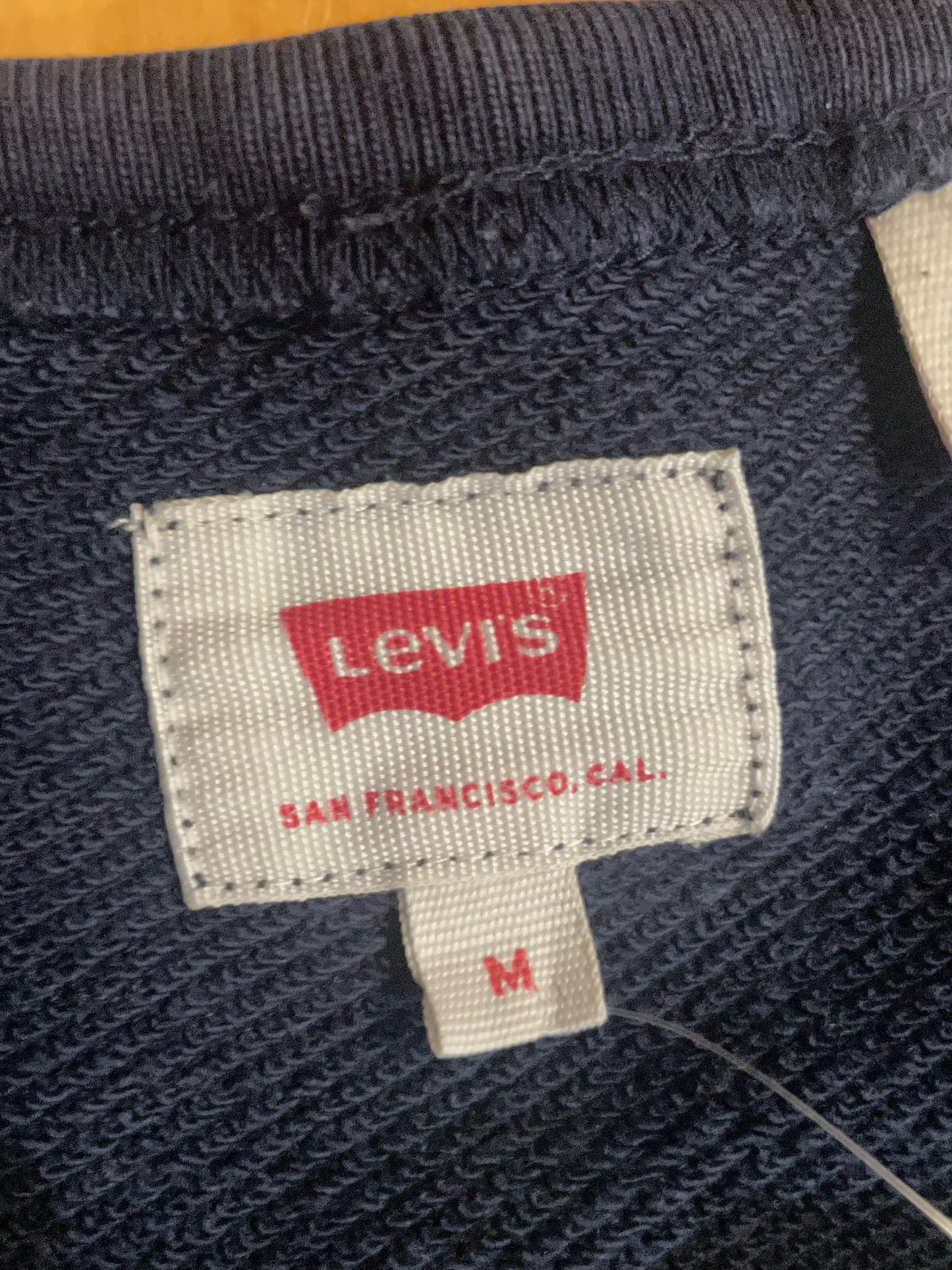 LEVI'S CLASSIC CREWNECK SWEATSHIRT  SZ: M