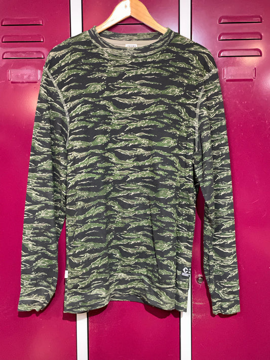 CROOKS & CASTLES TIGER CAMO CREWNECK SWEATSHIRT  SZ: M