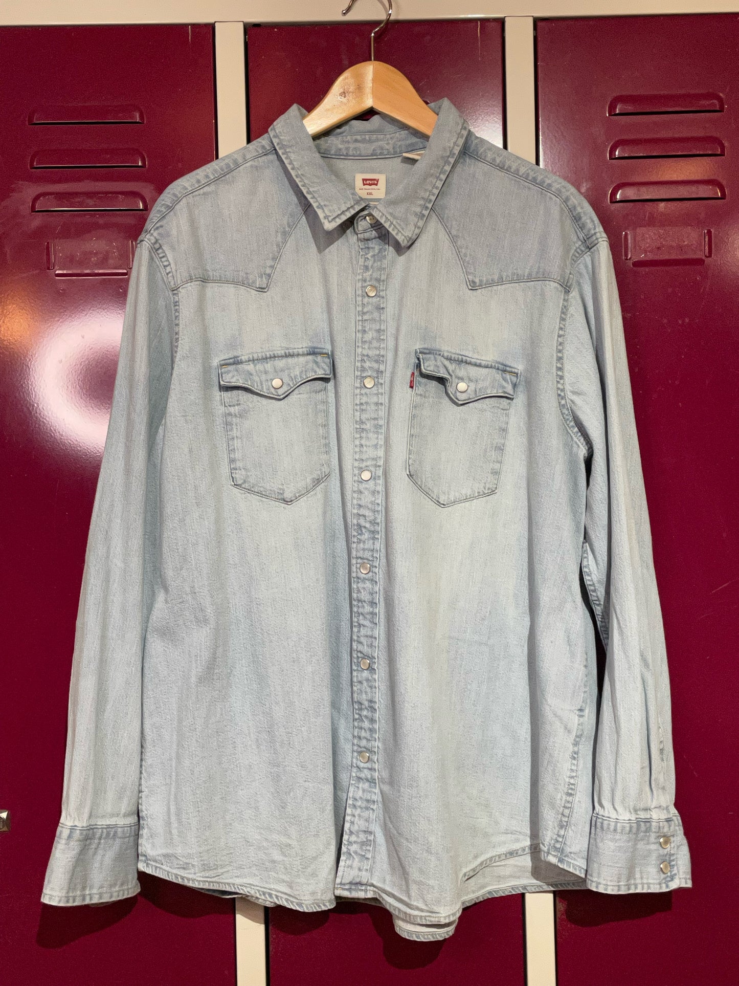 LEVI'S STANDARD FIT WASH DENIM SHIRT SZ: XXL