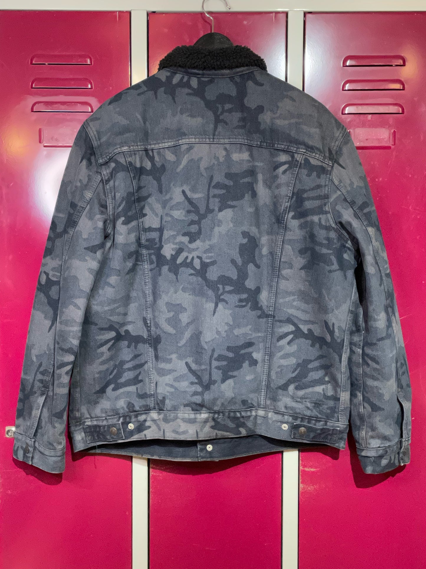 LEVI'S CAMO SHERPA DENIM JACKET SZ: XL