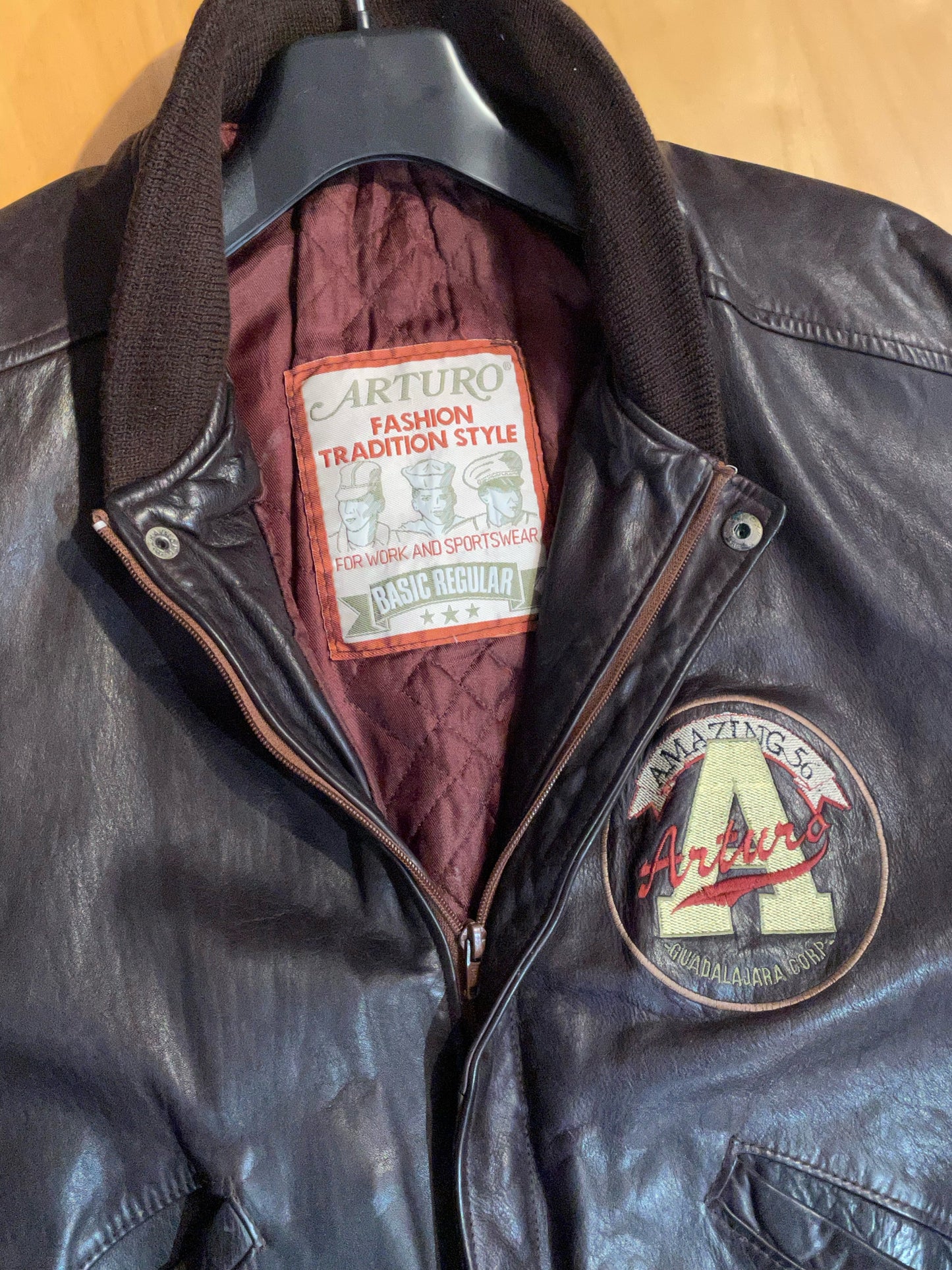 ARTURO VINTAGE LEATHER VARSITY JACKET SZ: M