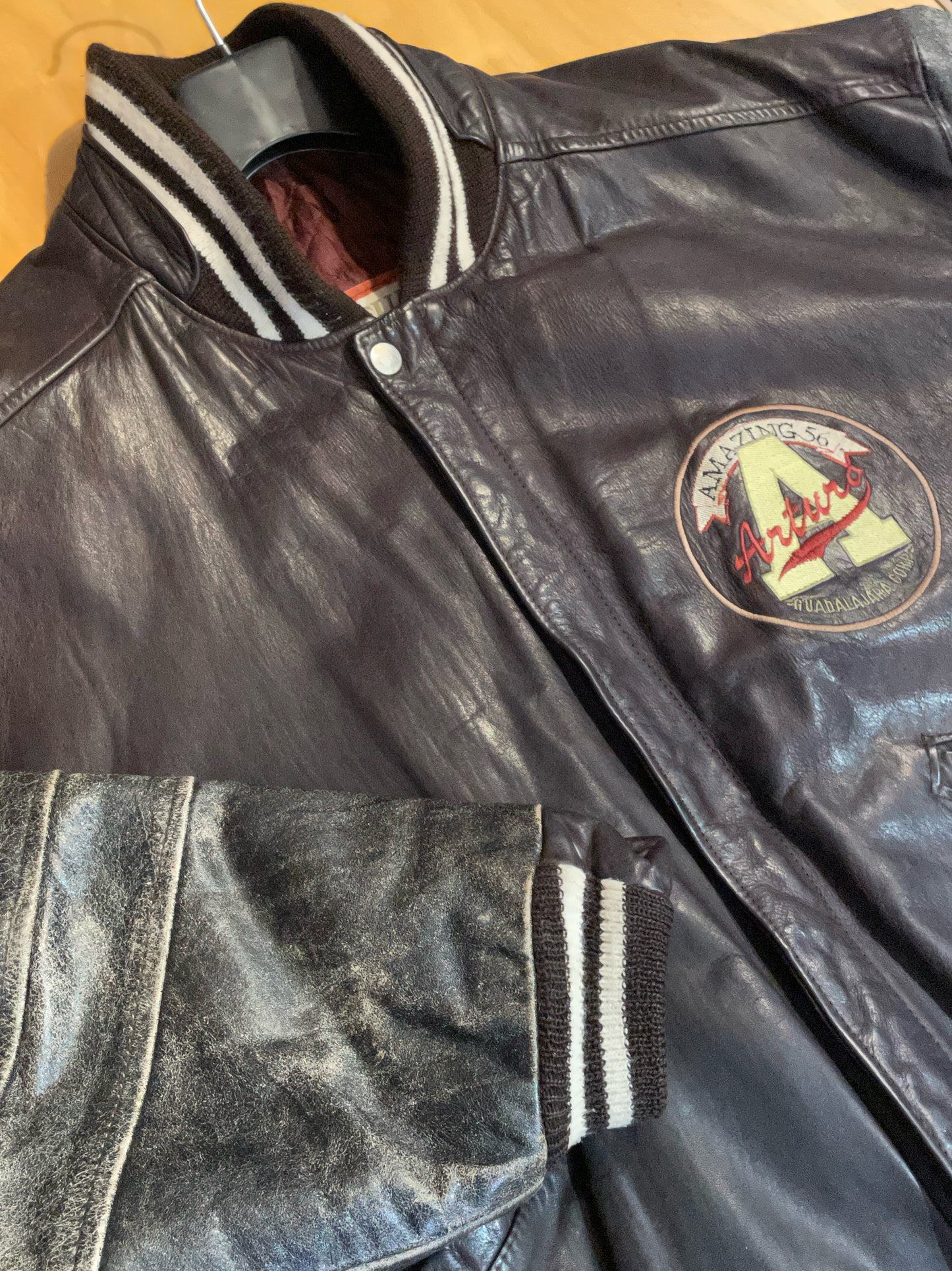 ARTURO VINTAGE LEATHER VARSITY JACKET SZ: M