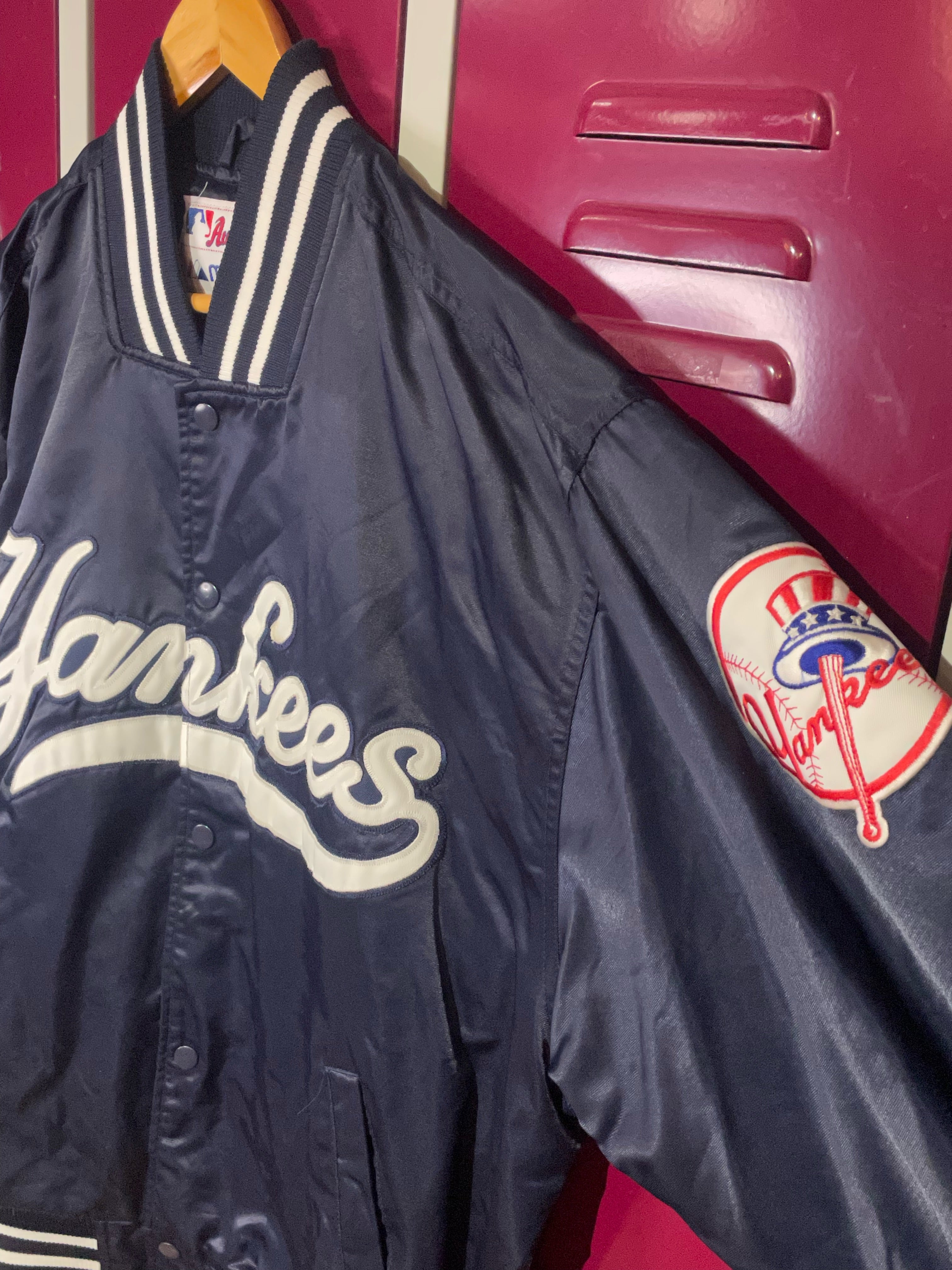 VINTAGE MAJESTIC NEW YORK YANKEES MLB SATIN JACKET SZ: L