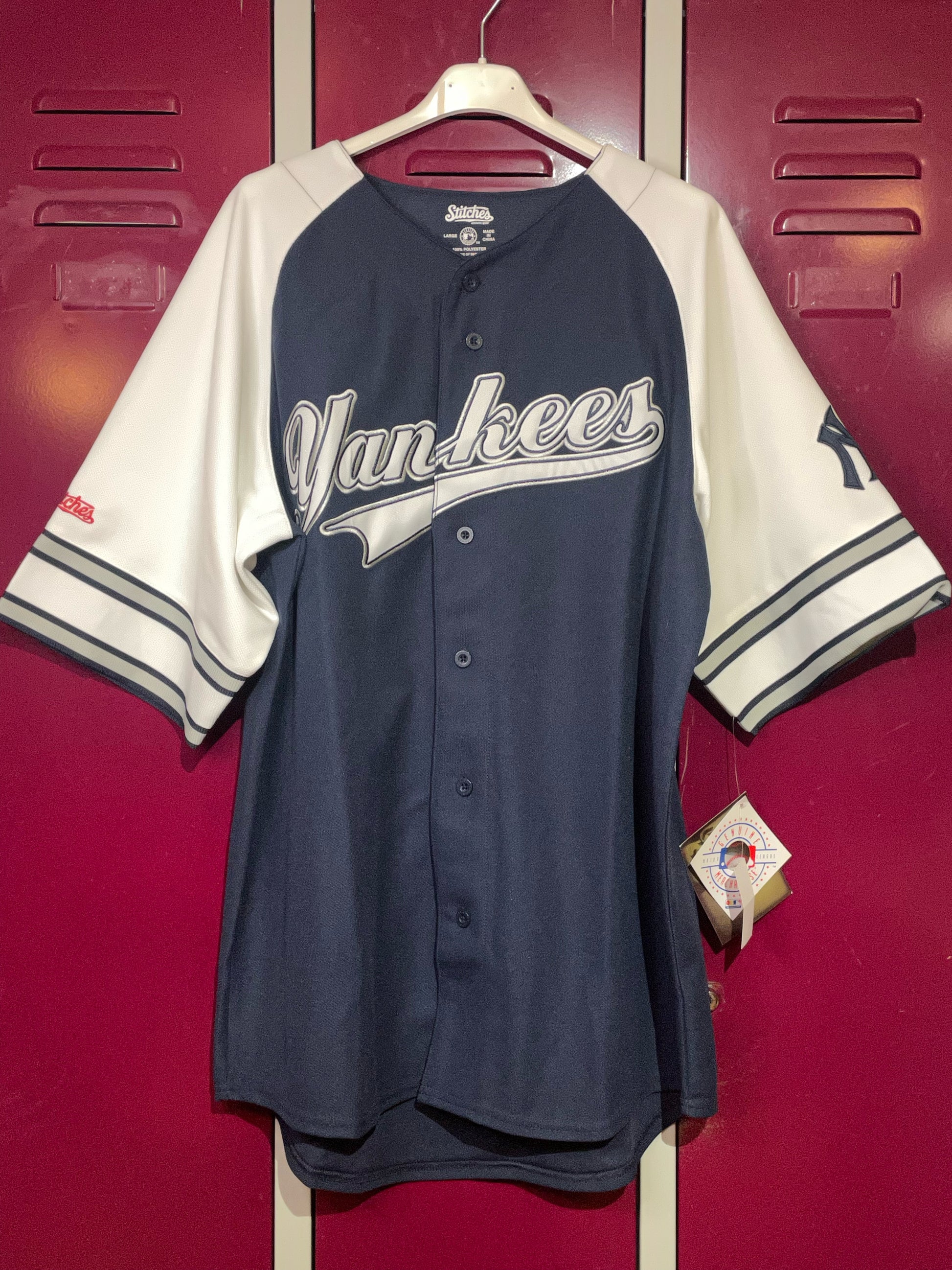DS STITCHES ATHLETIC NEW YORK YANKEES MLB BASEBALL JERSEY SZ: L – Stay  Alive vintage store