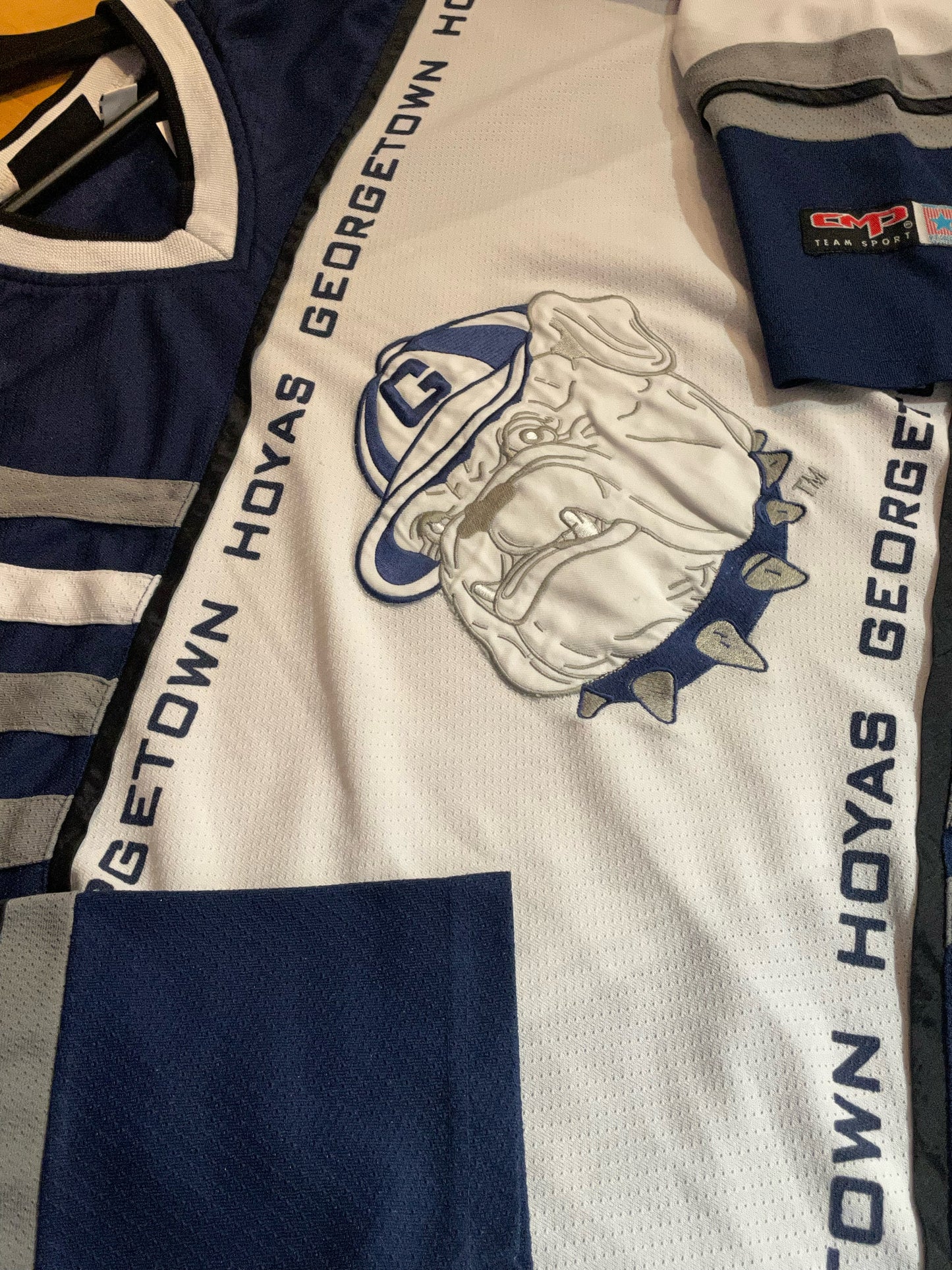 VINTAGE CMP GEORGETOWN HOYAS HOCKEY JERSEY  SZ: M